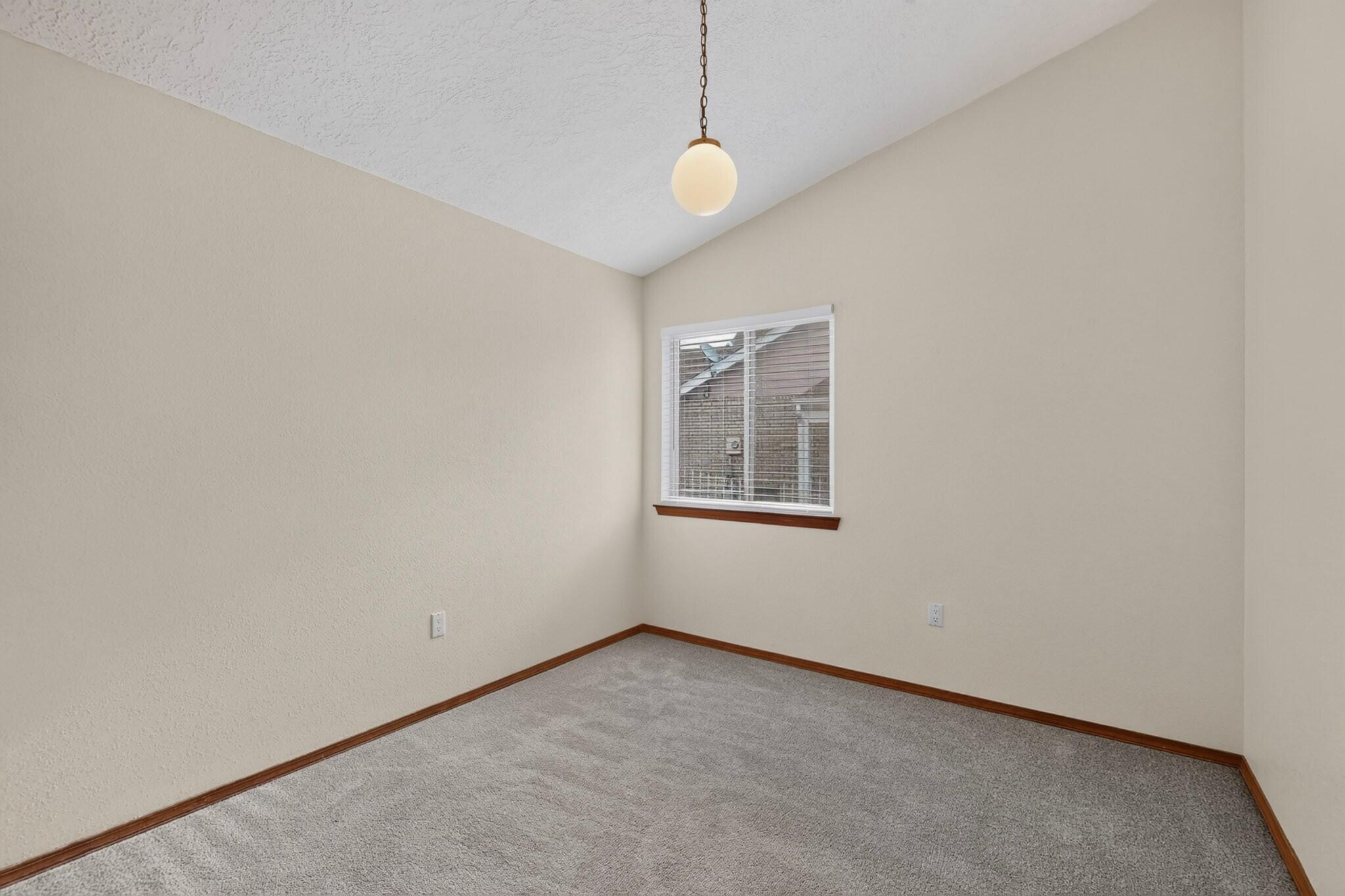 Photo 7 — 7204 Sol Poniente Road NW