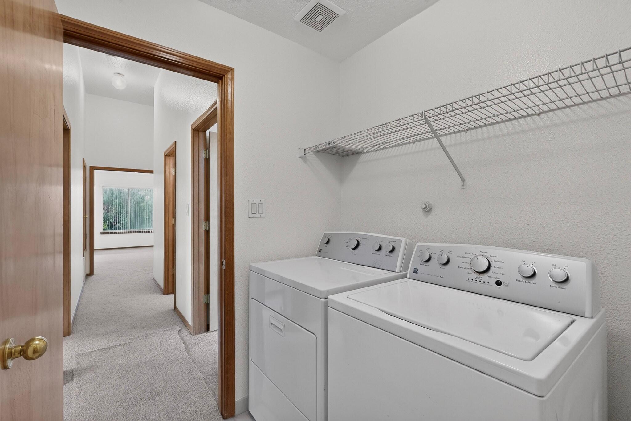 Photo 6 — 7204 Sol Poniente Road NW