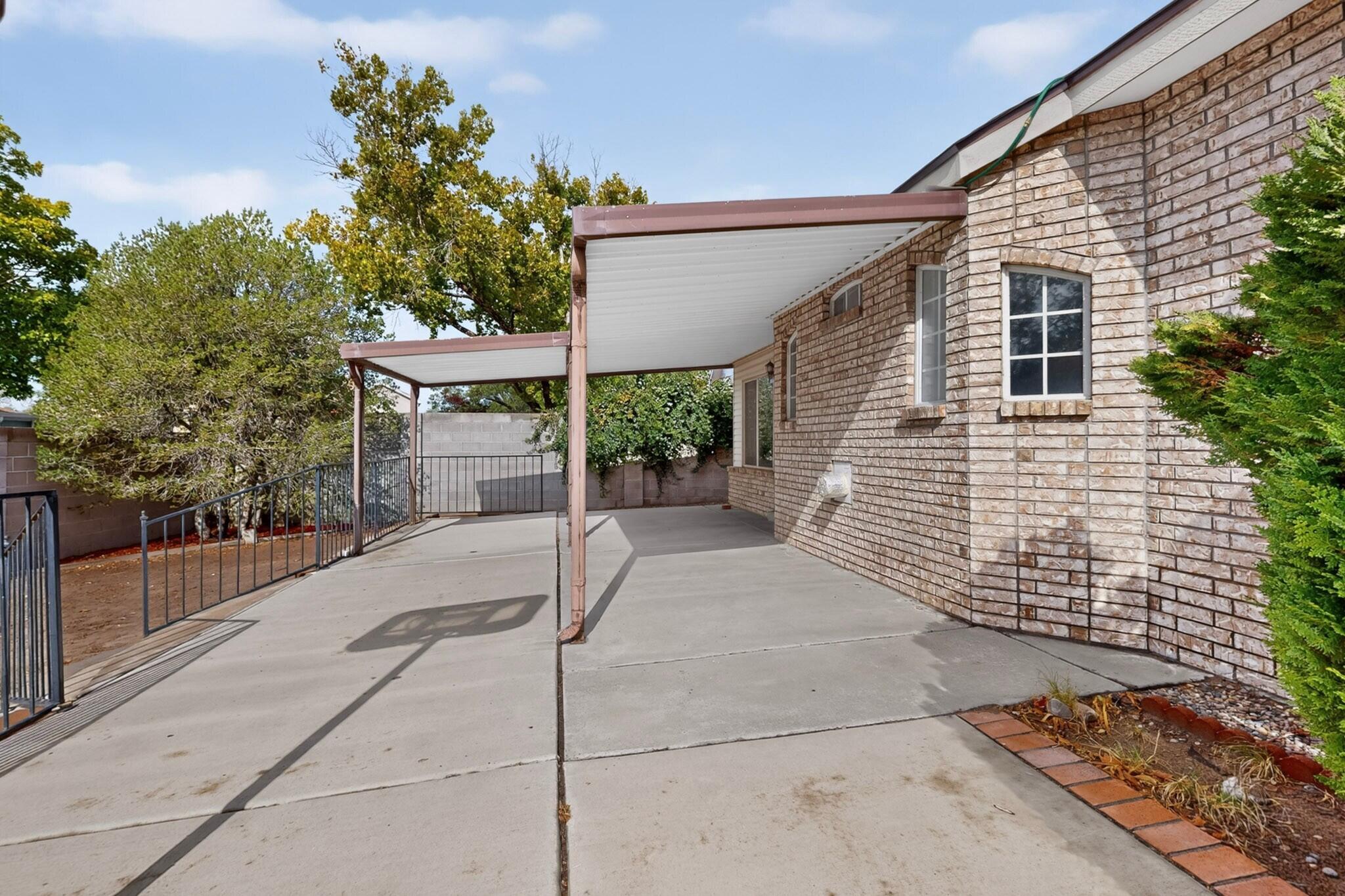 Photo 4 — 7204 Sol Poniente Road NW