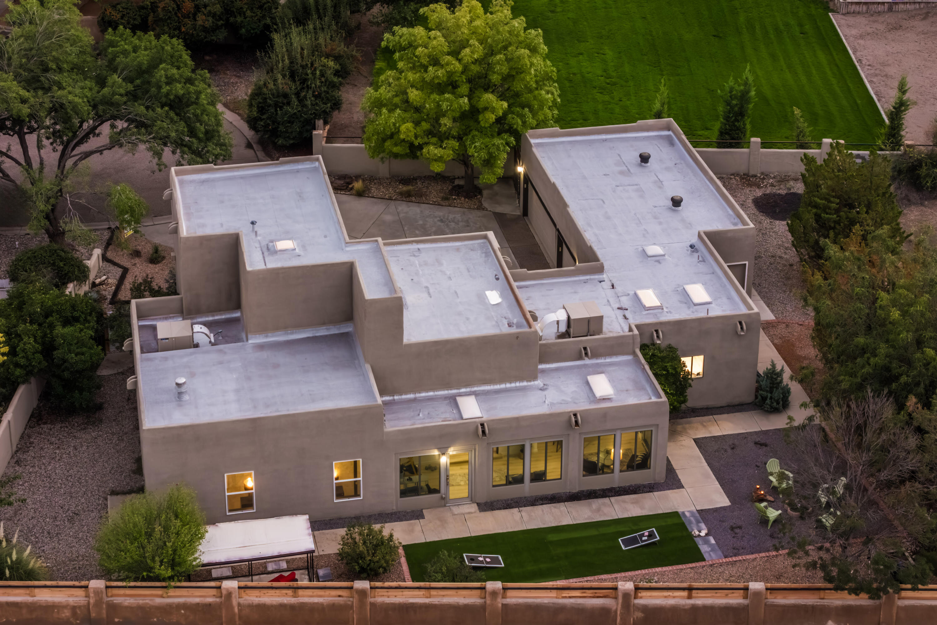 Photo 4 — 6425 Guadalupe Place NW