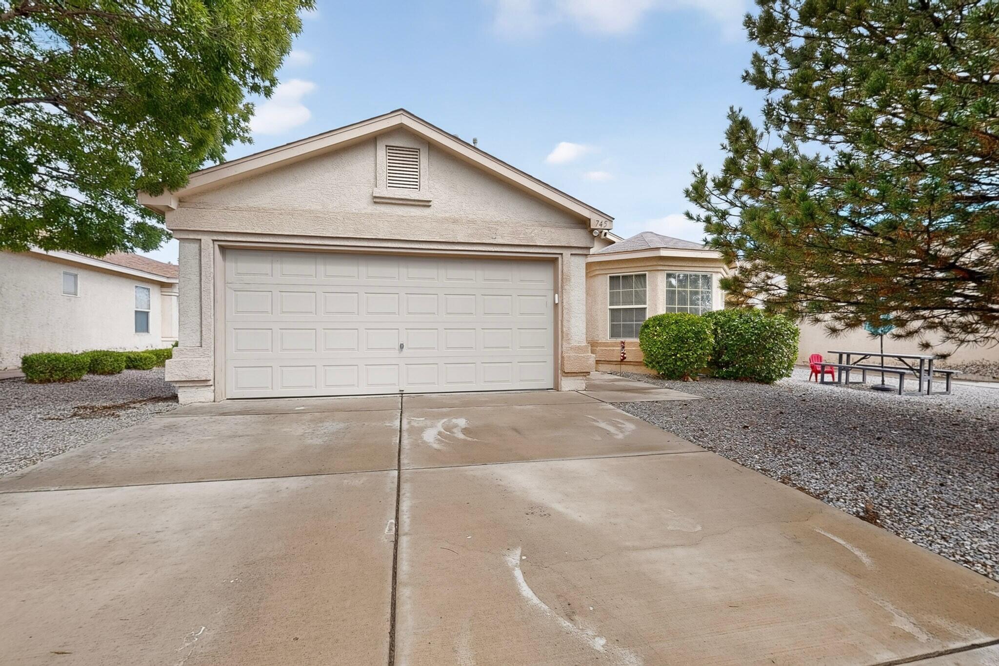 745 Morning Meadows Drive NE, Rio Rancho, NM 87144