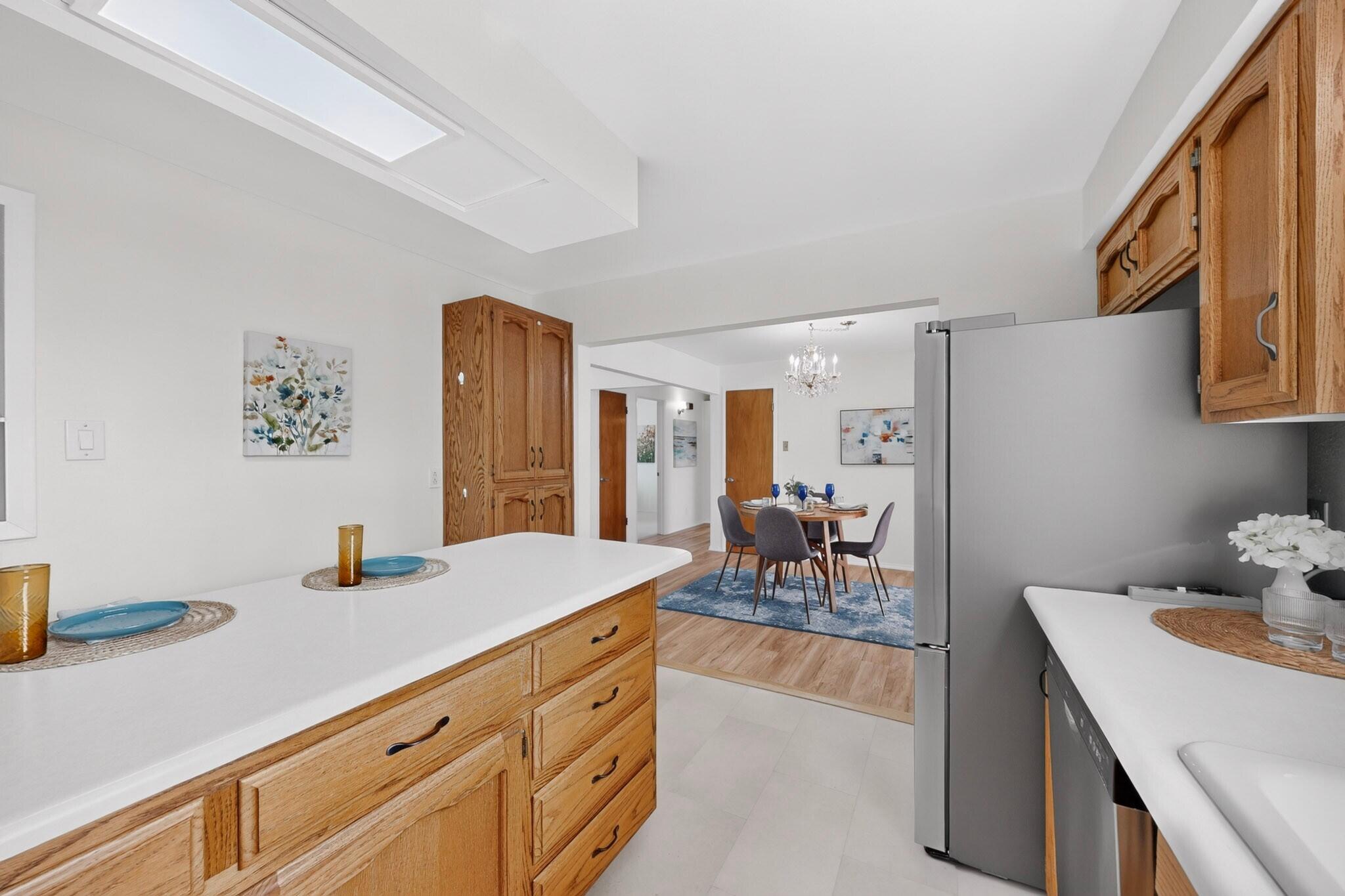 Photo 14 — 2420 Stevens Drive NE