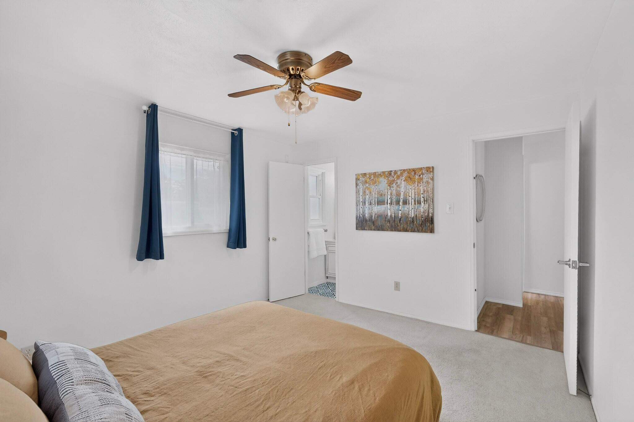 Photo 17 — 2420 Stevens Drive NE