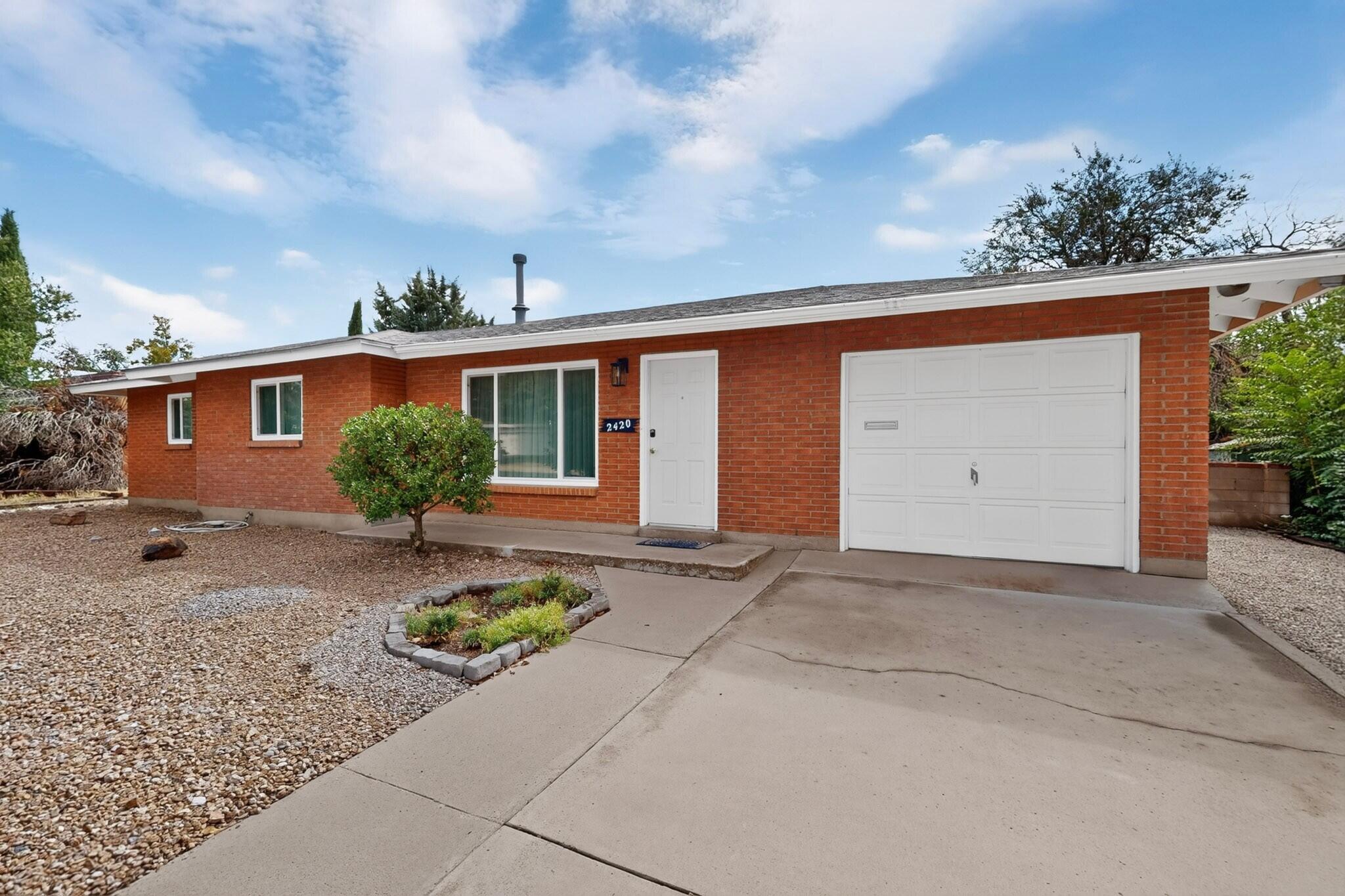 Photo 3 — 2420 Stevens Drive NE