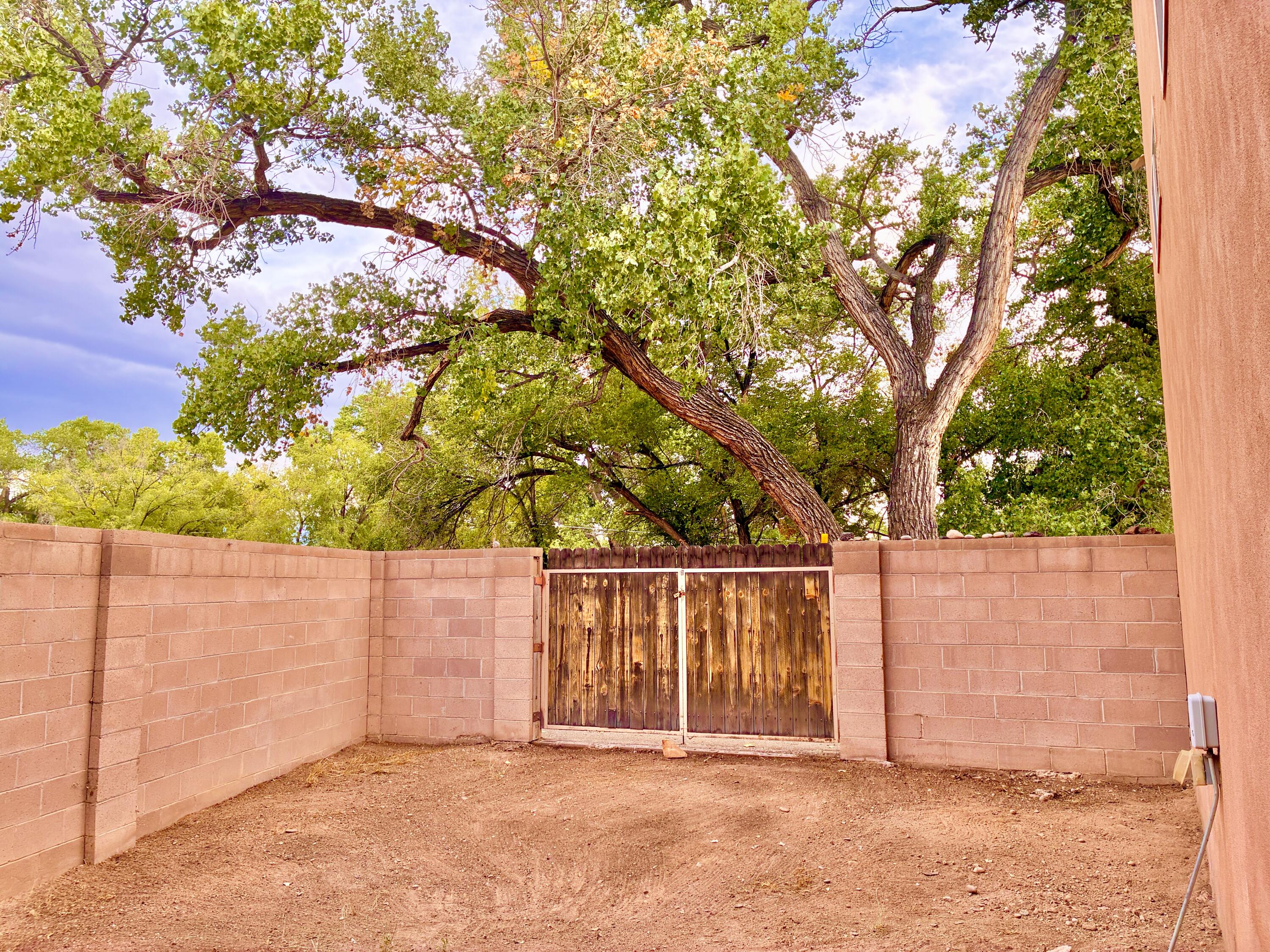 Photo 2 — 230 Cynthia Court NW A