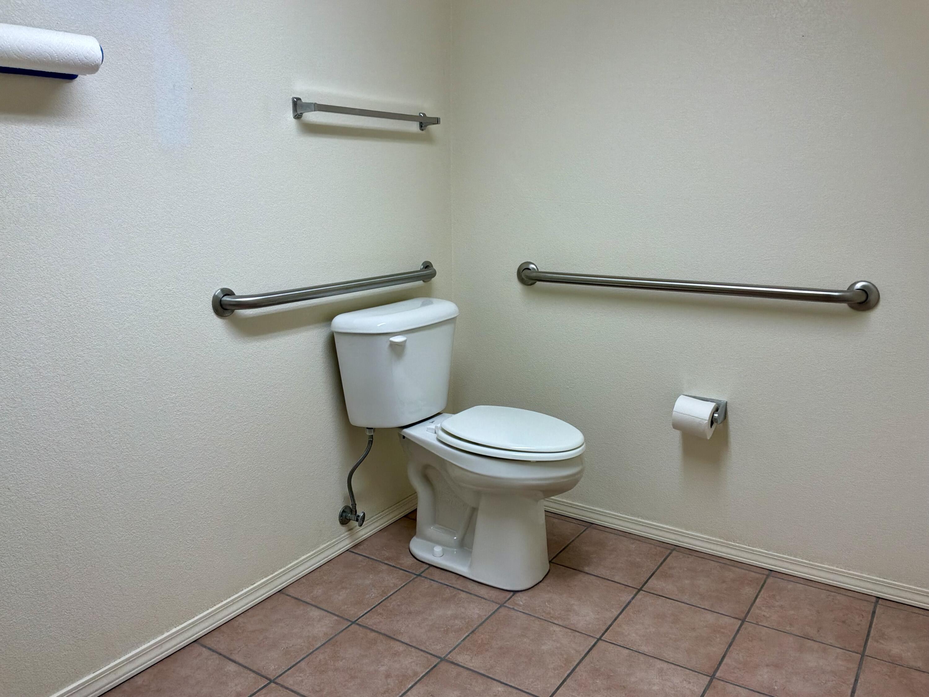 Photo 2 — 230 Cynthia Court NW A