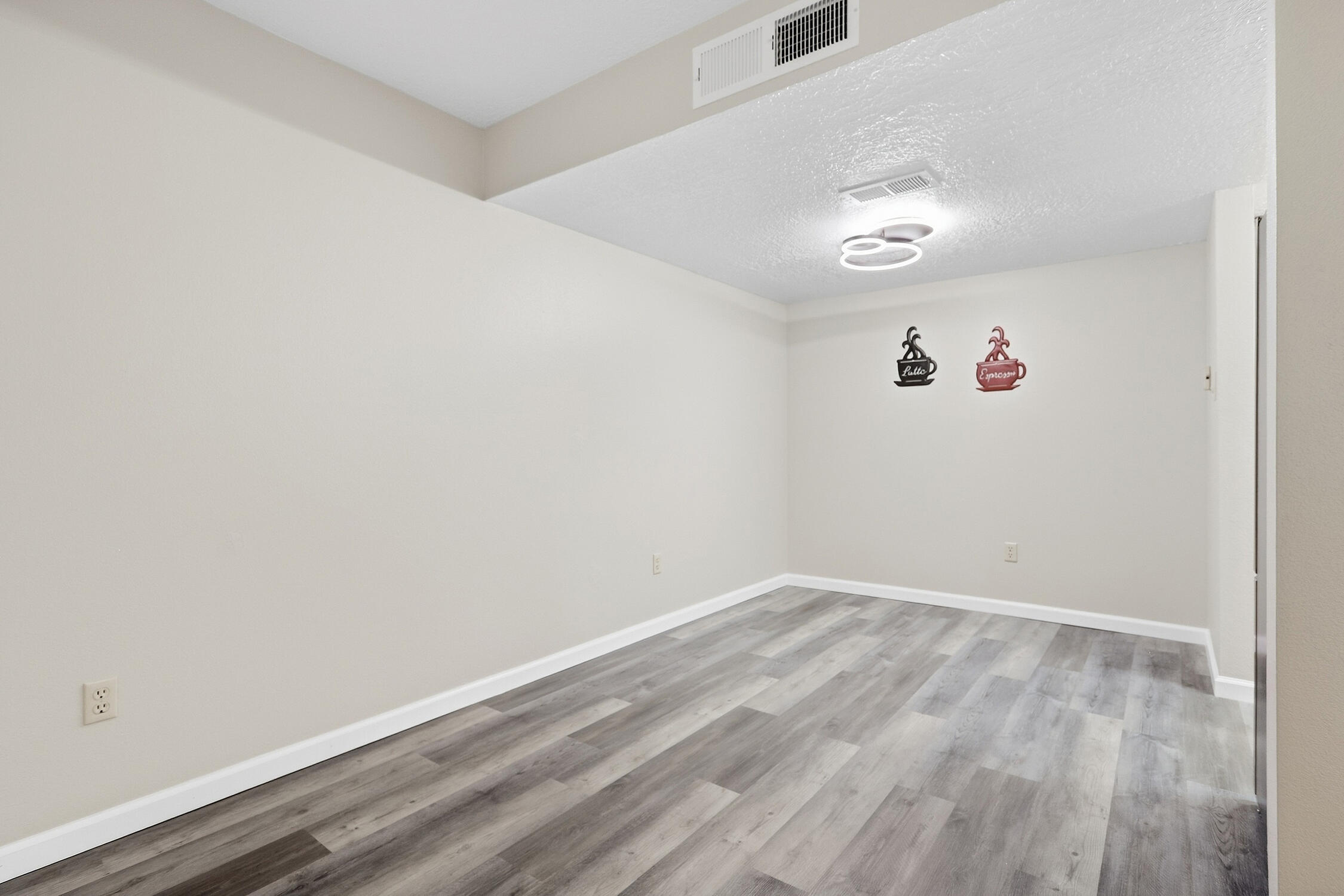 Photo 3 — 8333 Comanche Road NE 2B