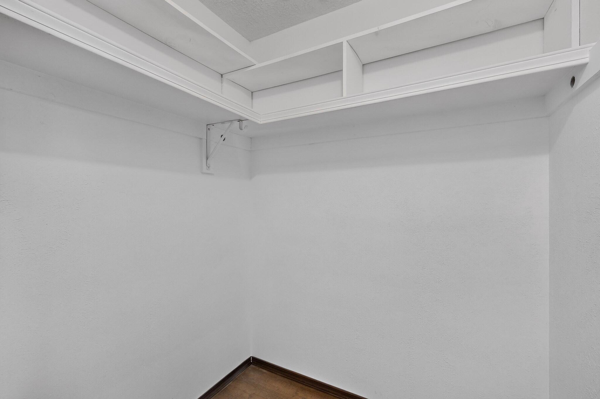 Photo 19 — 12208 Lexington Avenue NE