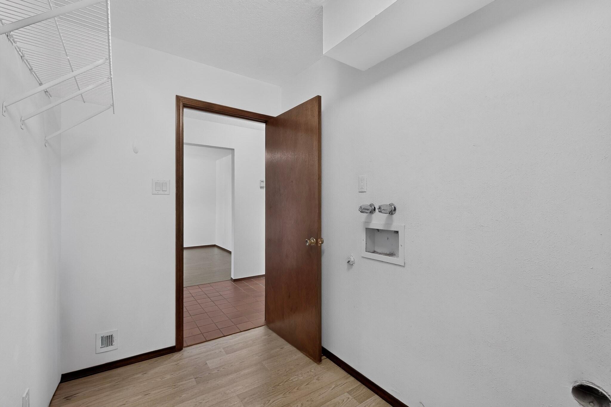 Photo 17 — 12208 Lexington Avenue NE