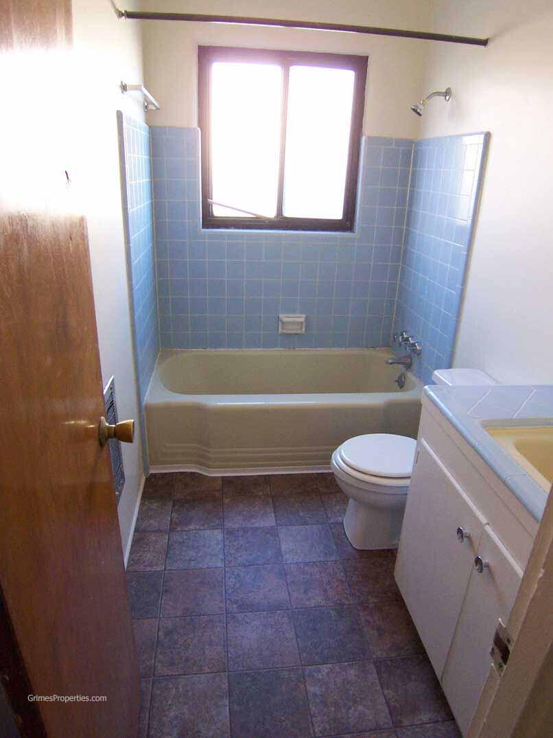 Photo 11 — 620 San Pedro Drive SE