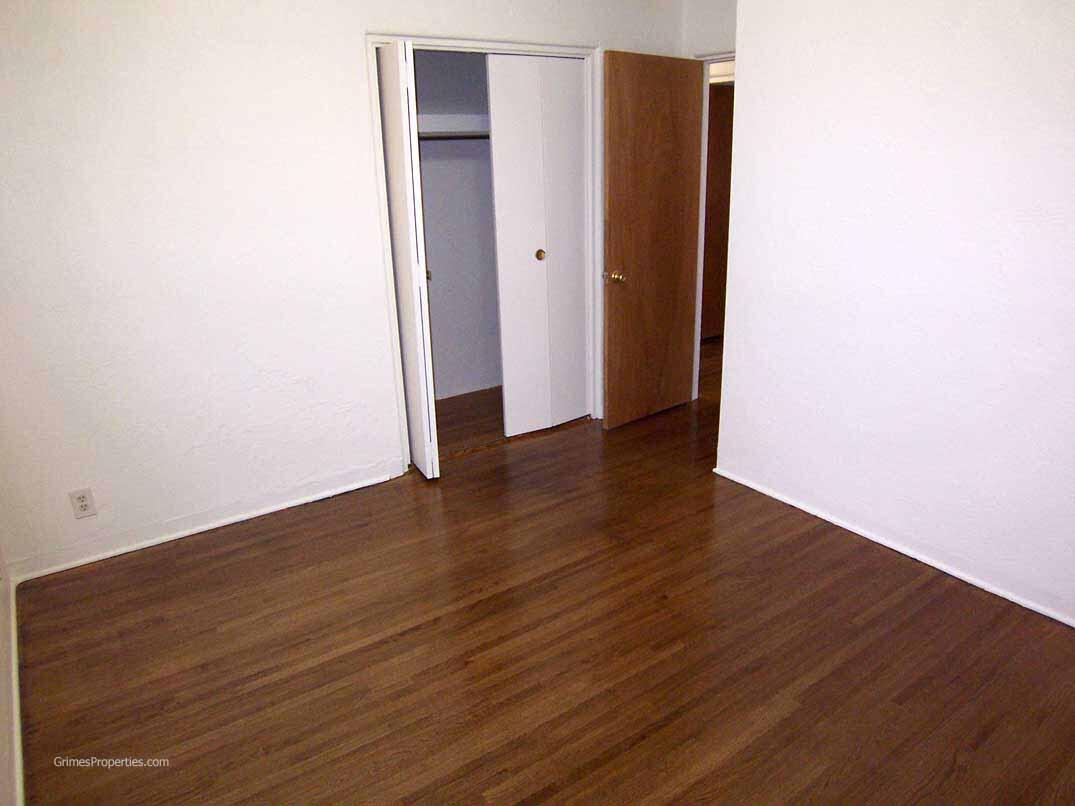 Photo 9 — 620 San Pedro Drive SE