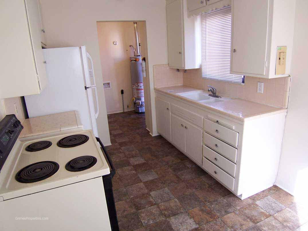 Photo 6 — 620 San Pedro Drive SE