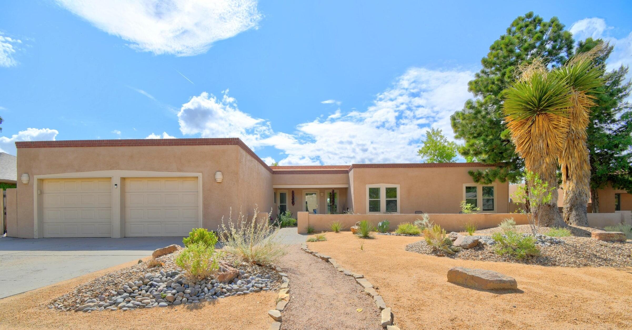 5613 Cometa Court NE