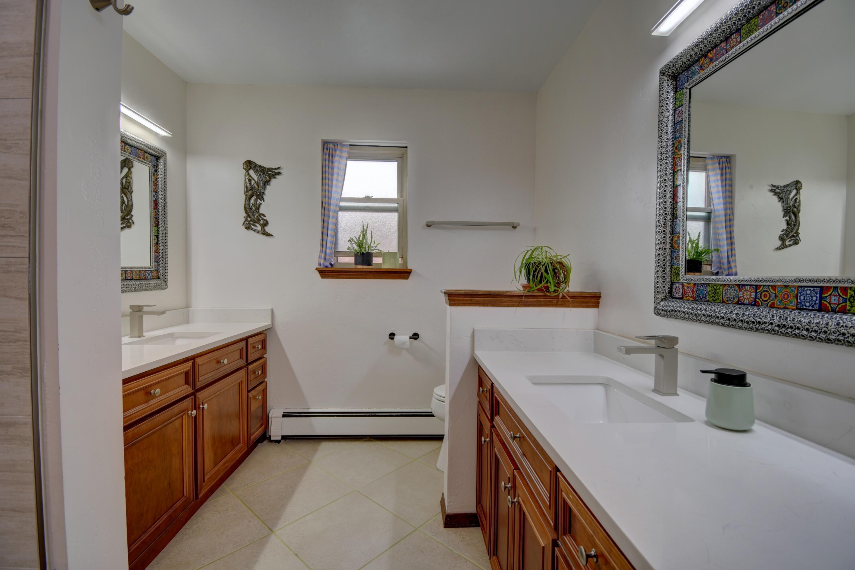 Photo 16 — 5613 Cometa Court NE