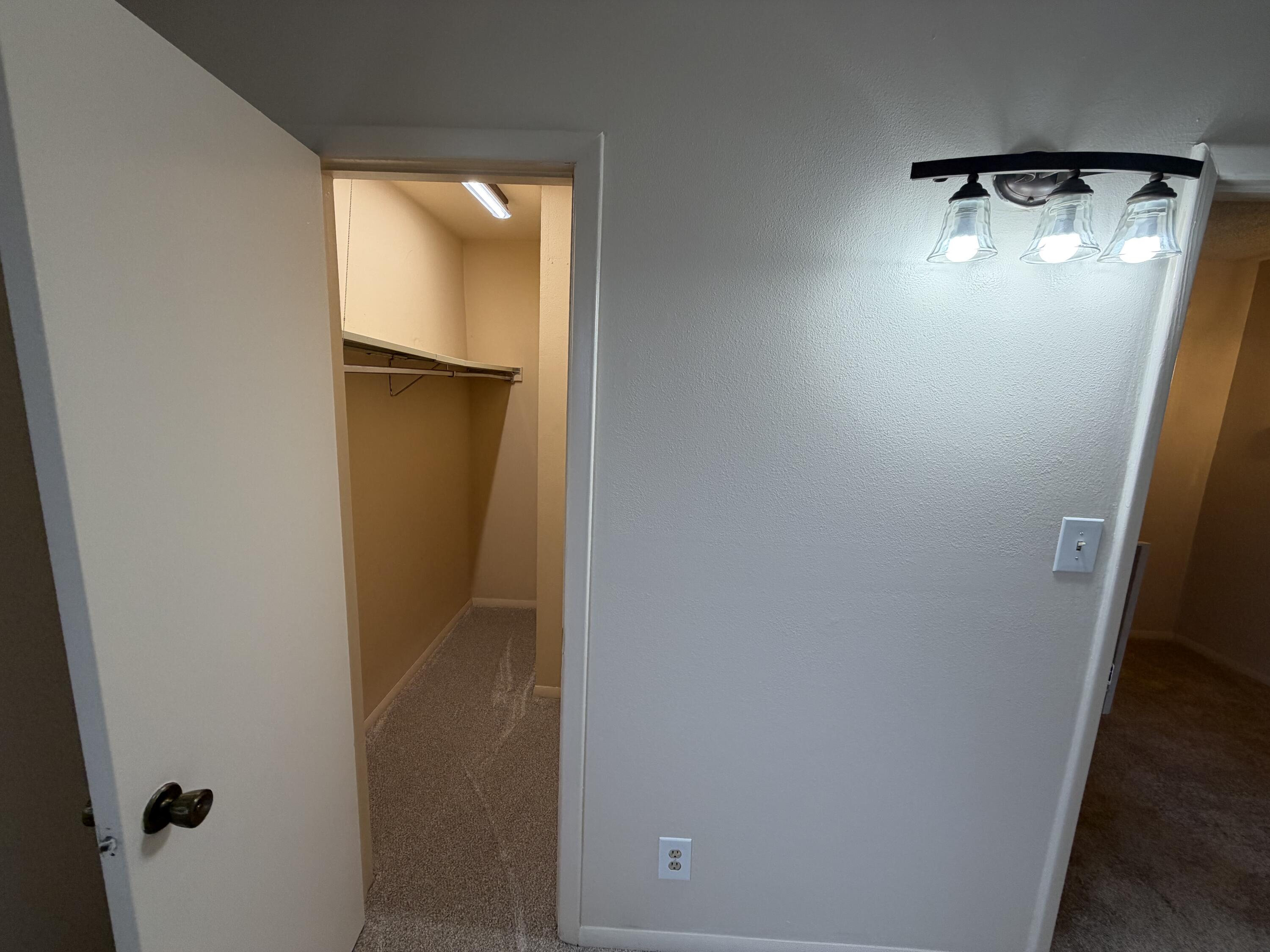 Photo 11 — 12009 Stilwell Drive NE APT B
