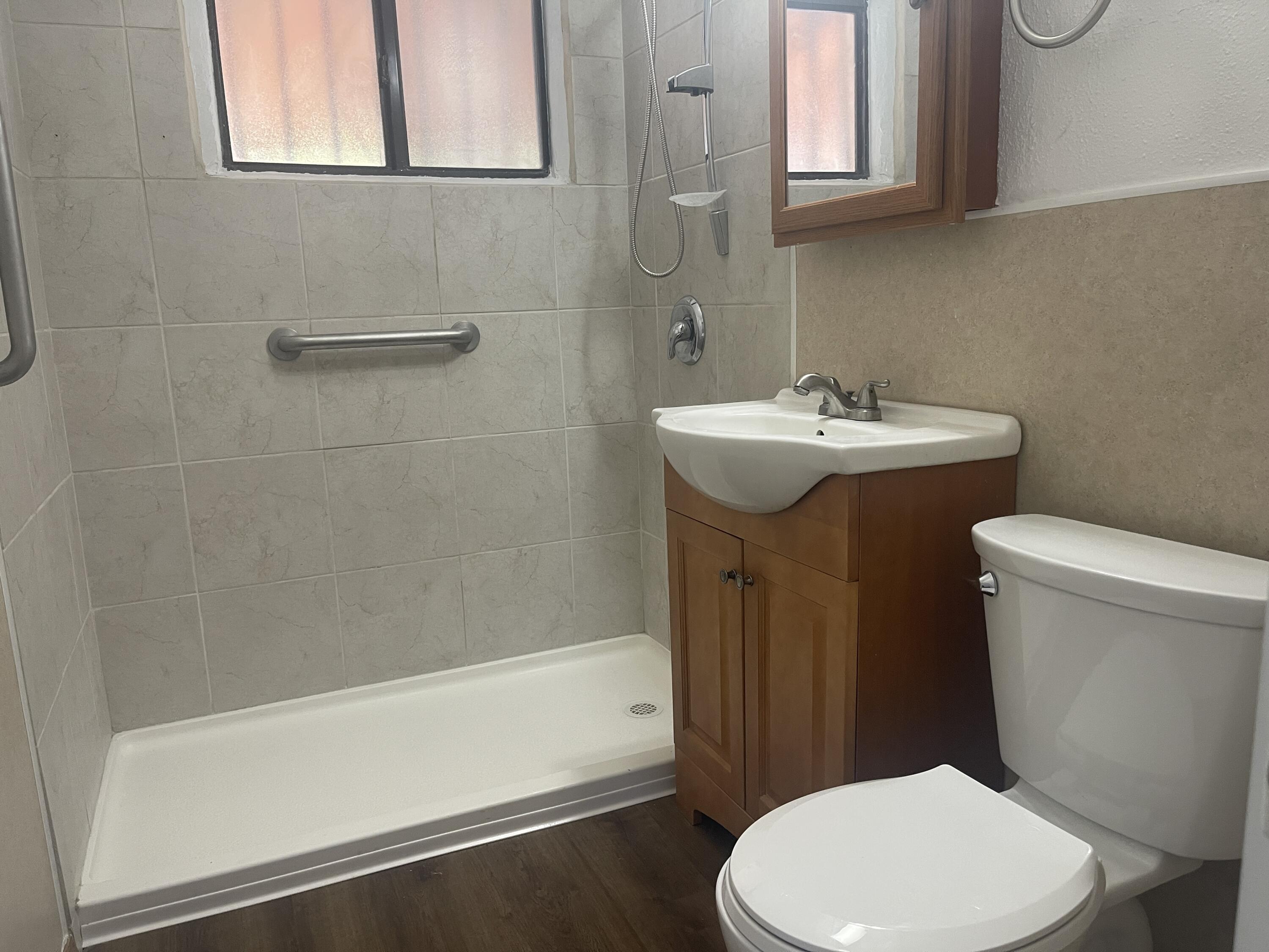Photo 4 — 1301 Boatright Drive NE