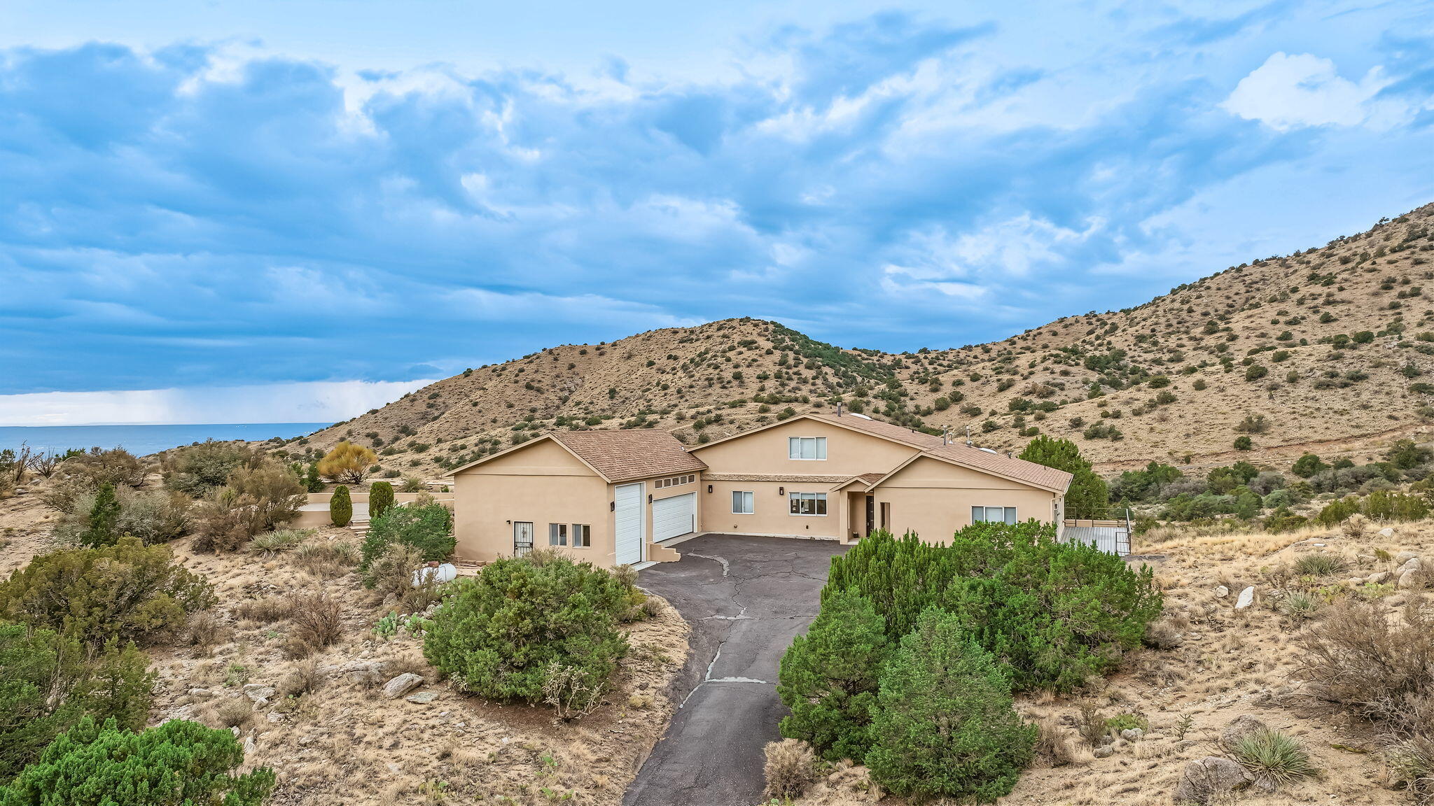 Photo 3 — 30 Tierra Monte Drive NE