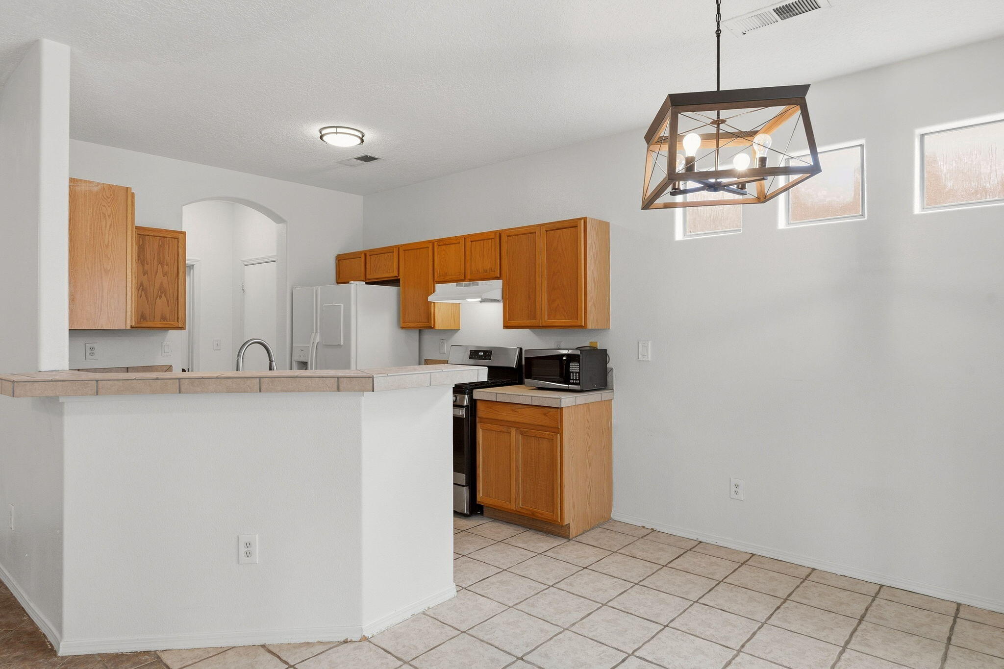 Photo 7 — 7428 Silverthorne Road NW
