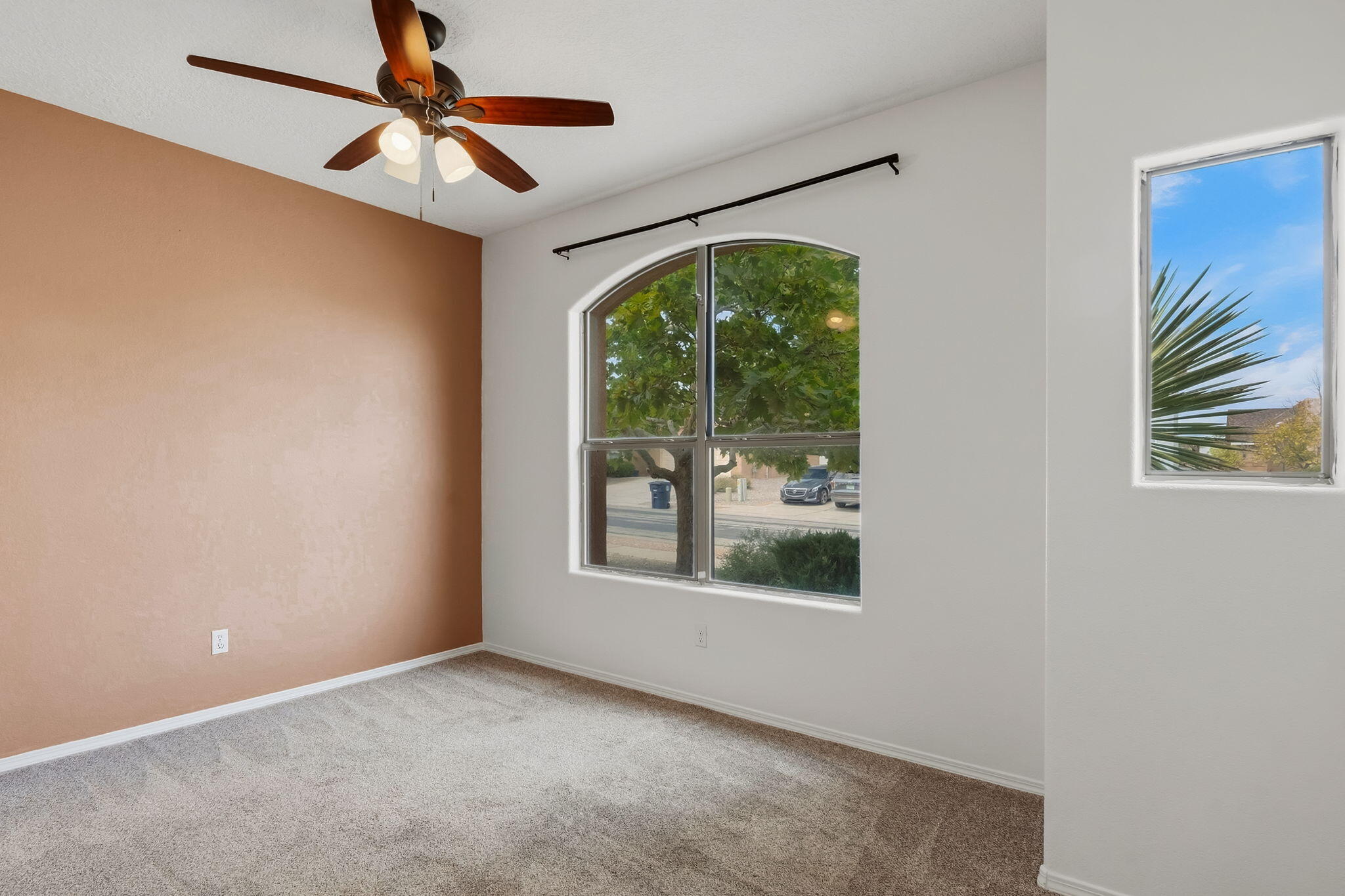 Photo 12 — 7428 Silverthorne Road NW