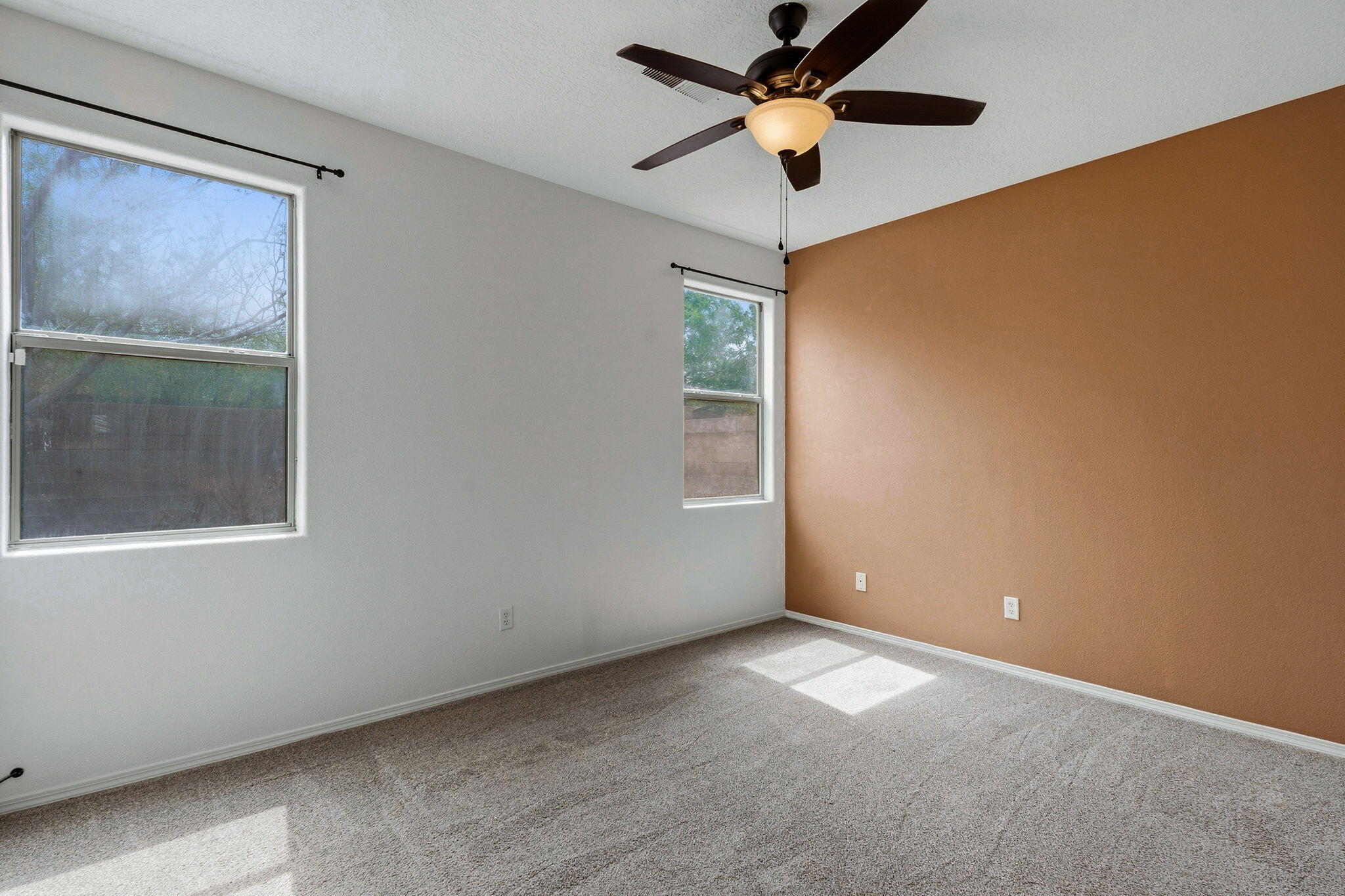 Photo 18 — 7428 Silverthorne Road NW