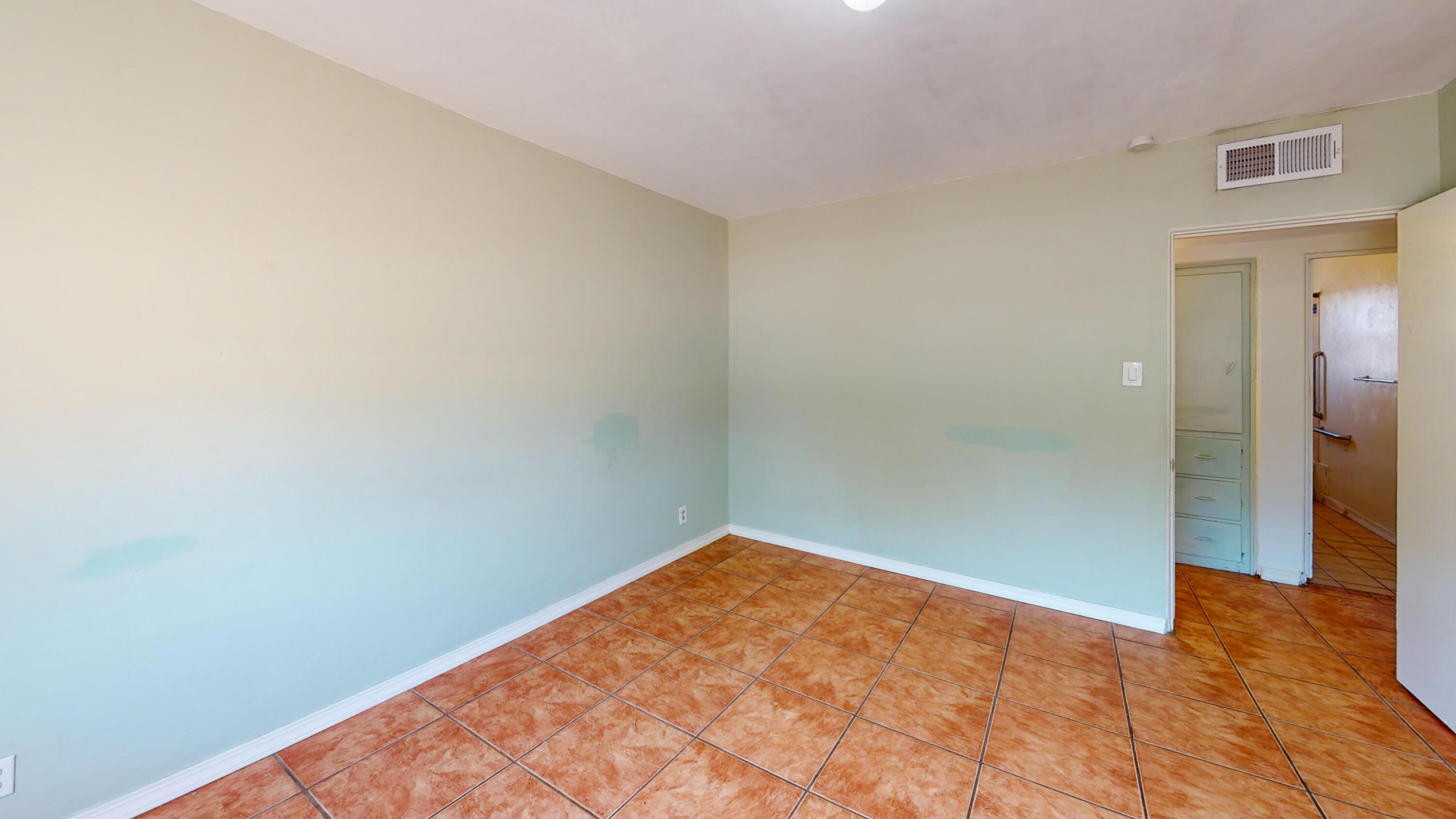 Photo 13 — 2607 General Bradley Street NE