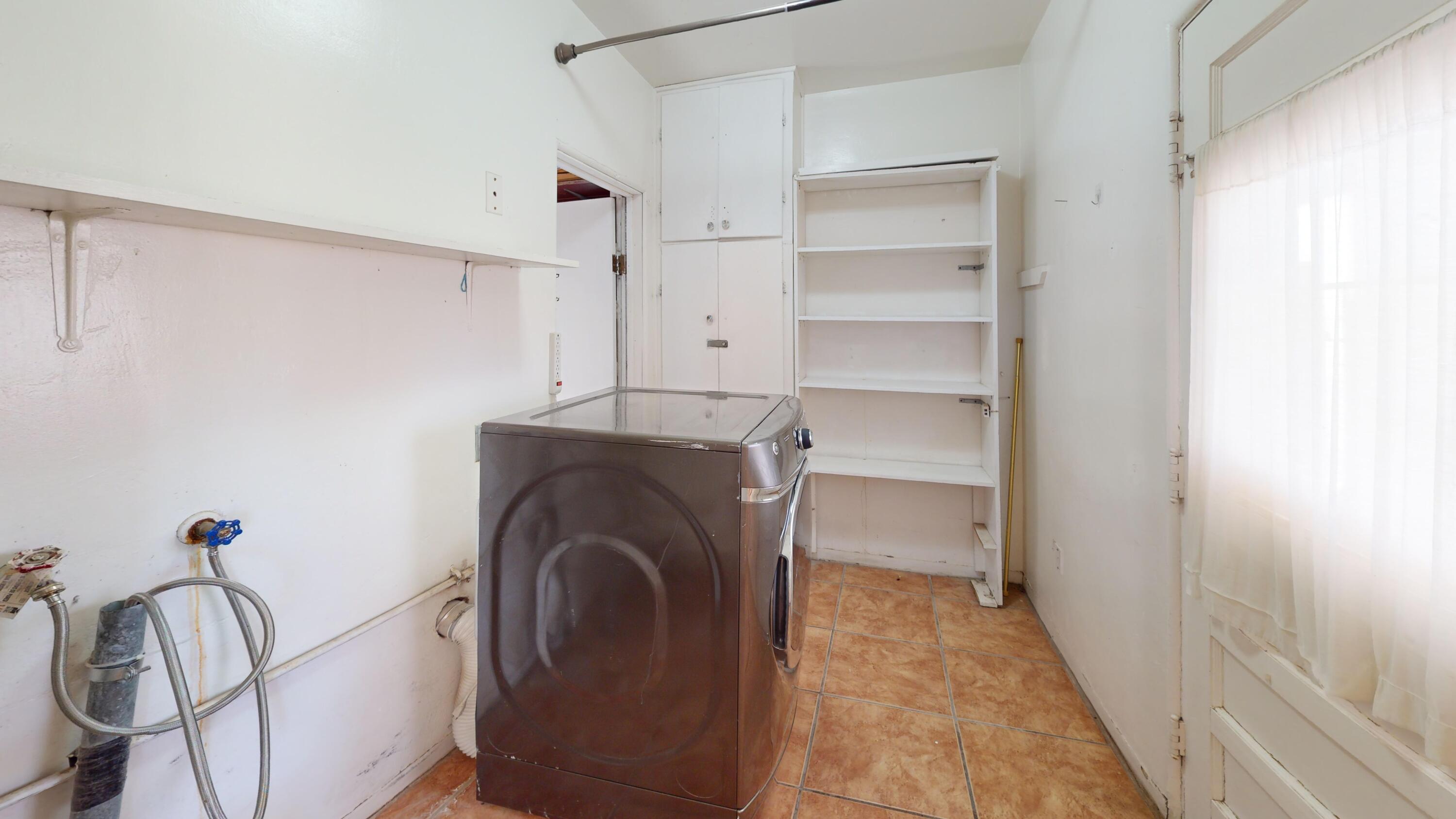 Photo 16 — 2607 General Bradley Street NE