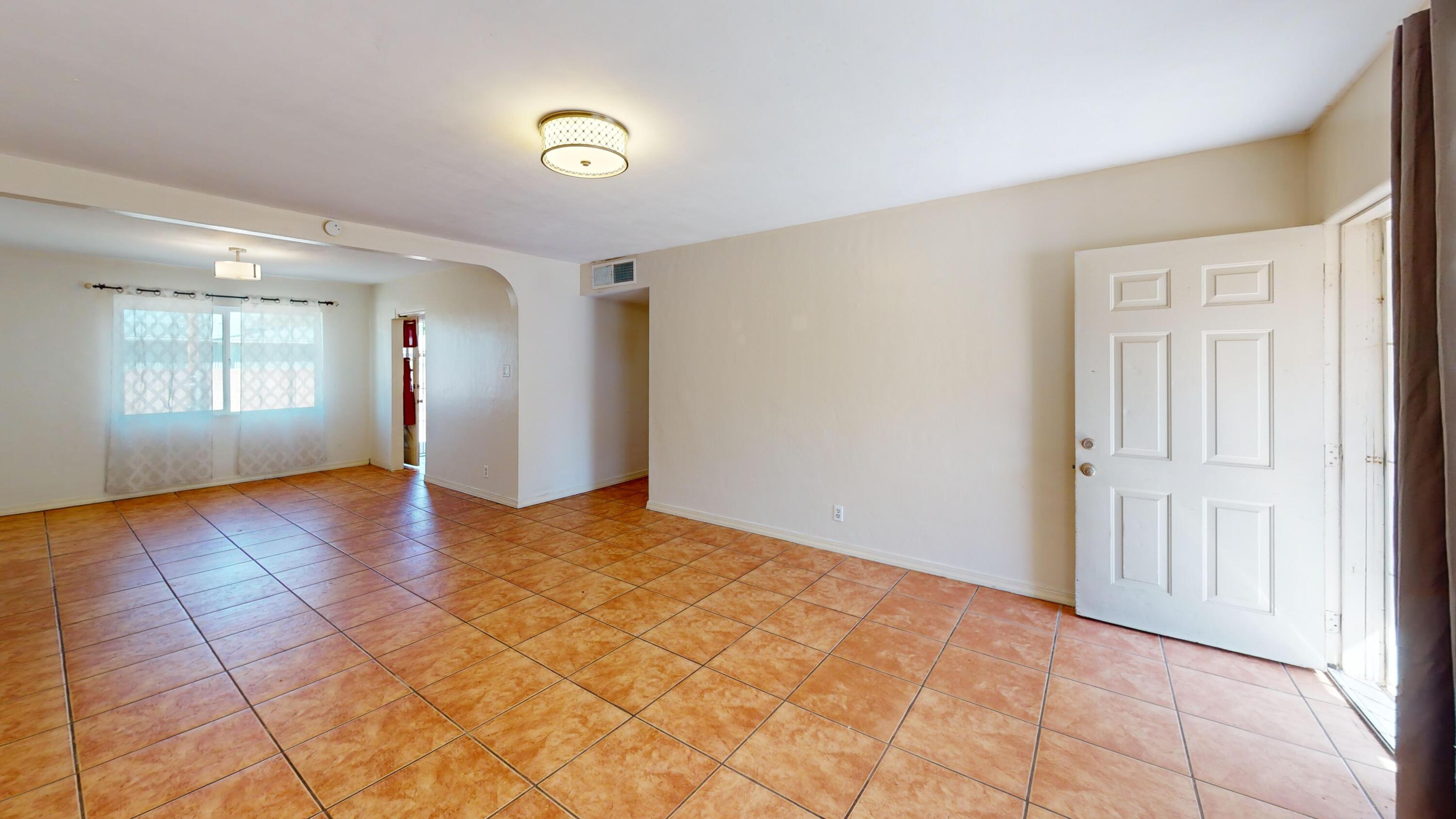 Photo 18 — 2607 General Bradley Street NE