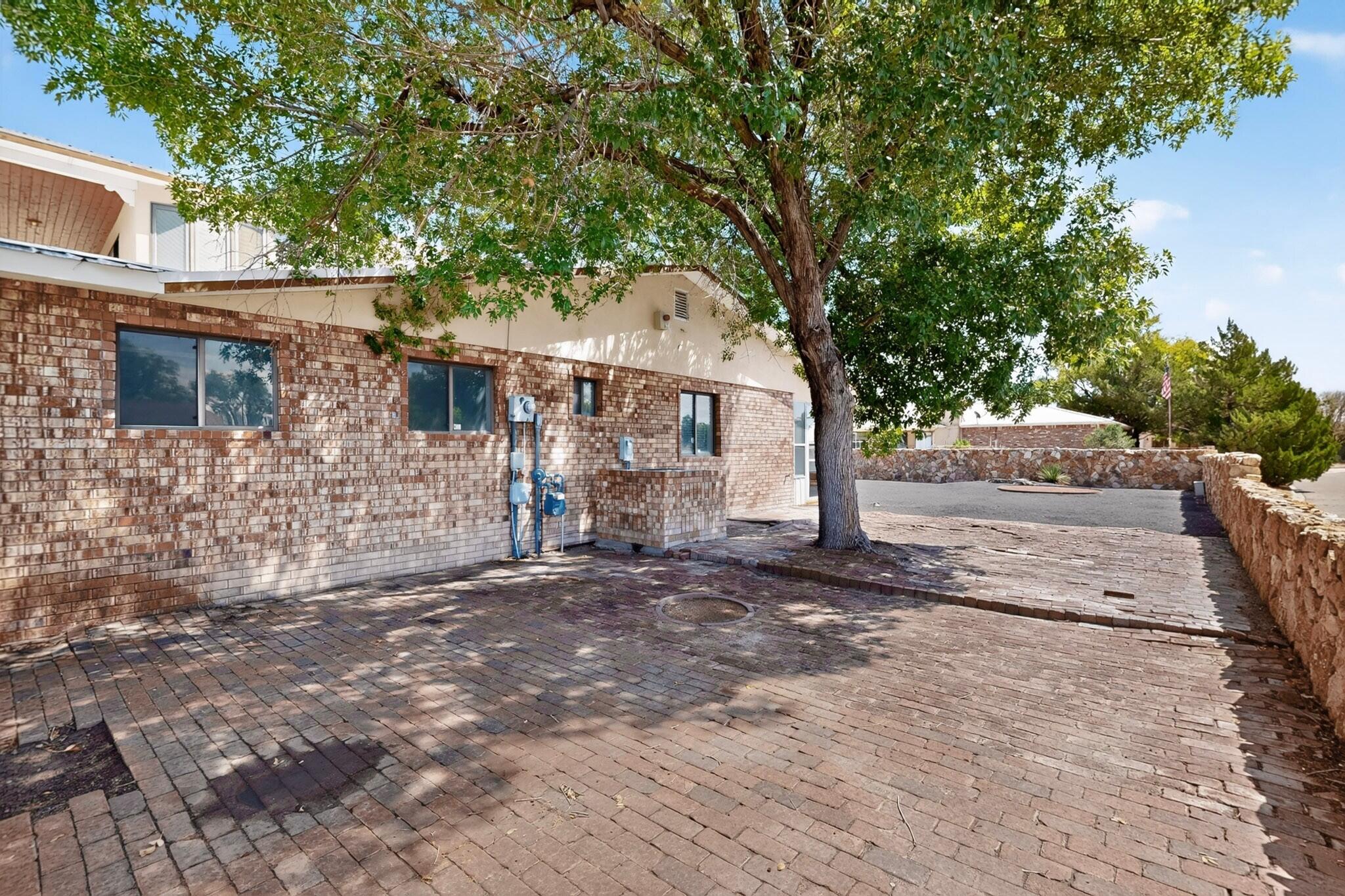 Photo 12 — 1690 Golf Course Road