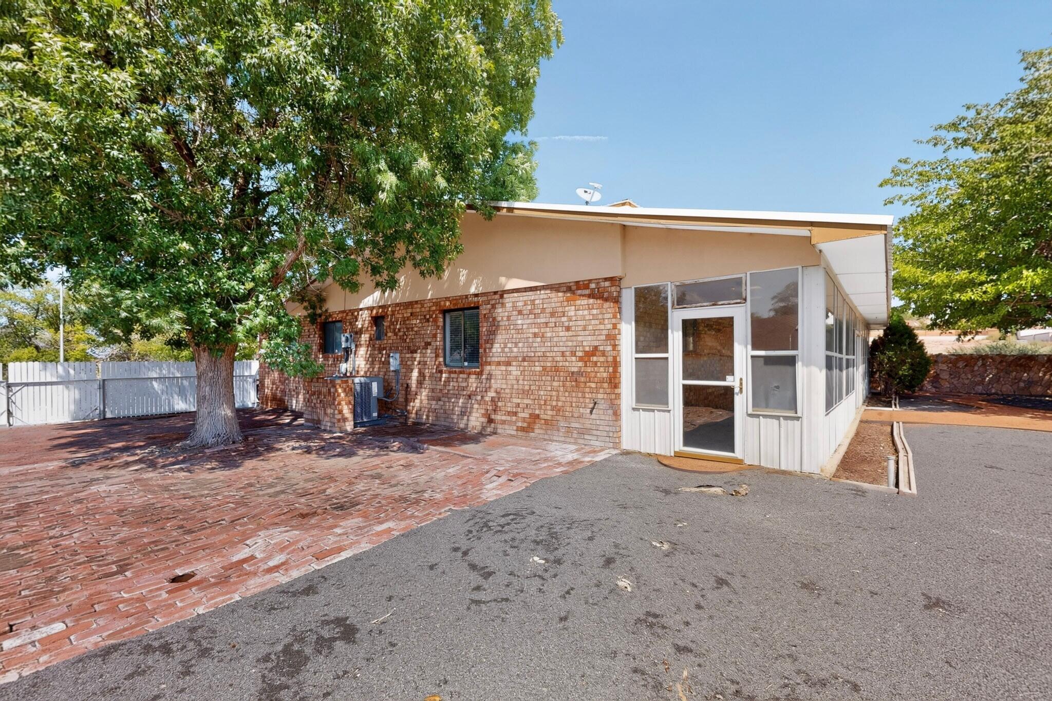 Photo 9 — 1690 Golf Course Road