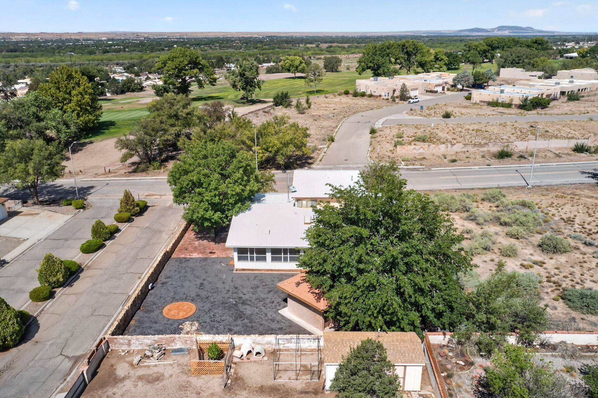 Photo 4 — 1690 Golf Course Road