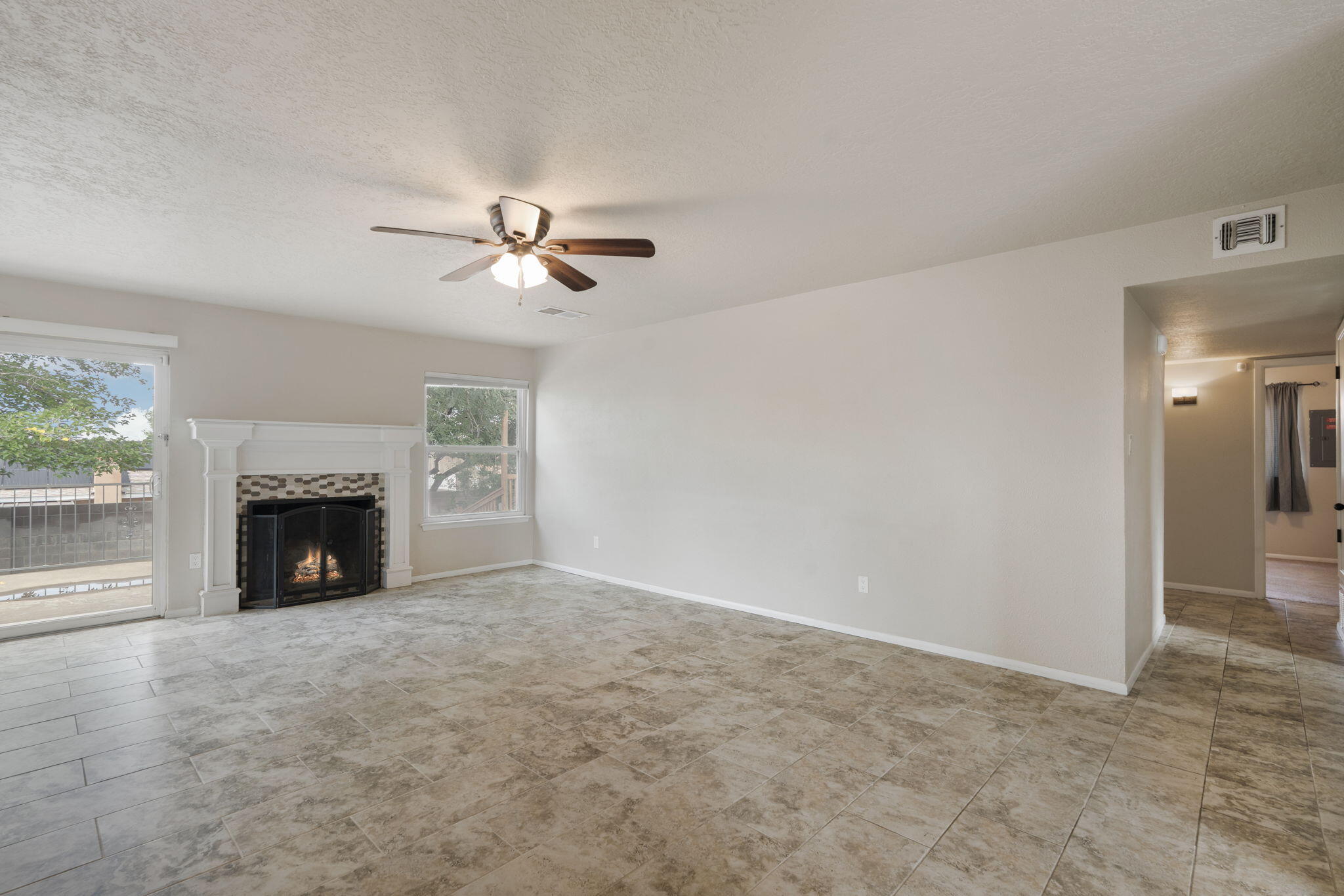 Photo 2 — 3825 Westerfeld Drive NE