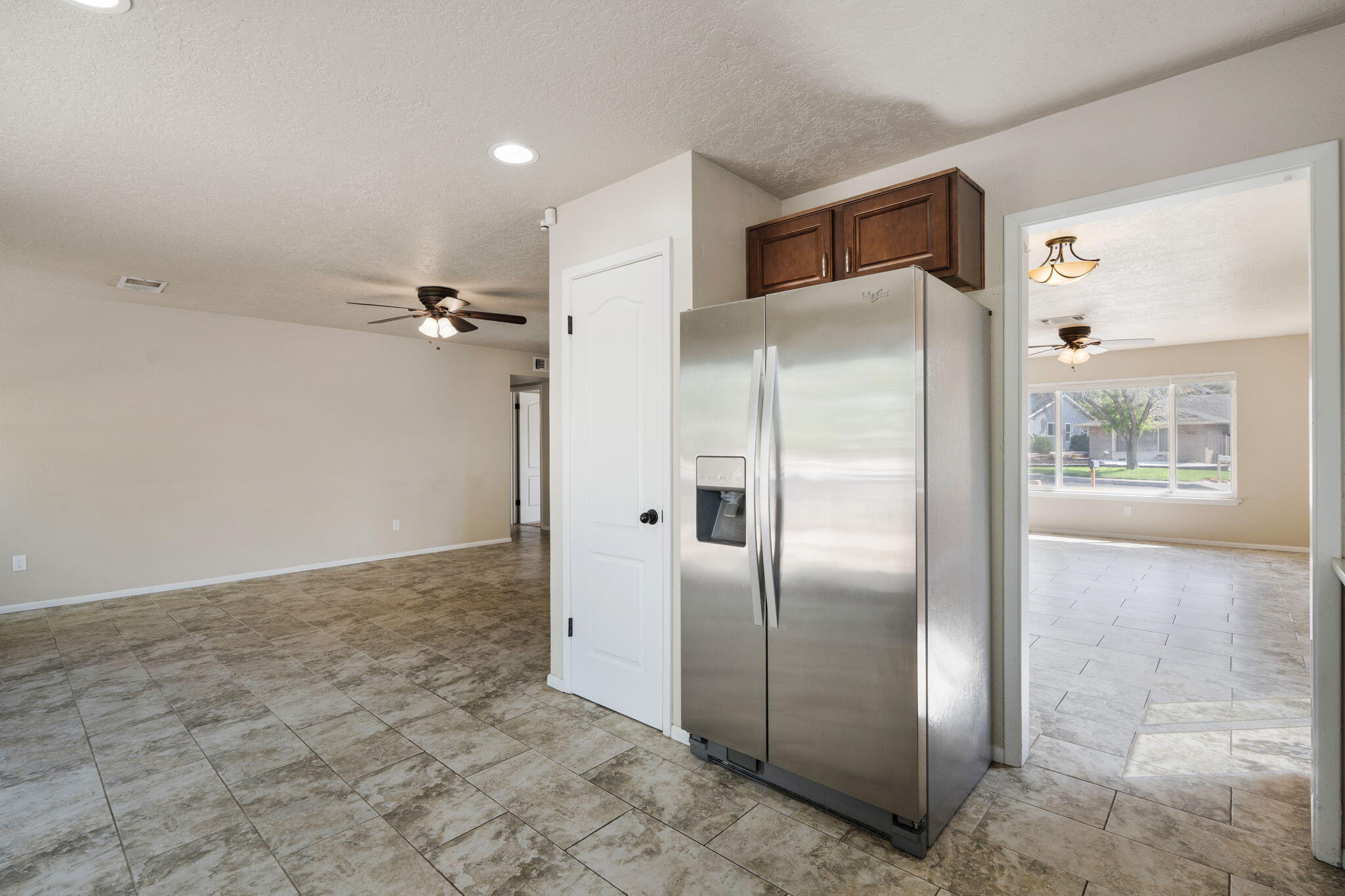 Photo 7 — 3825 Westerfeld Drive NE
