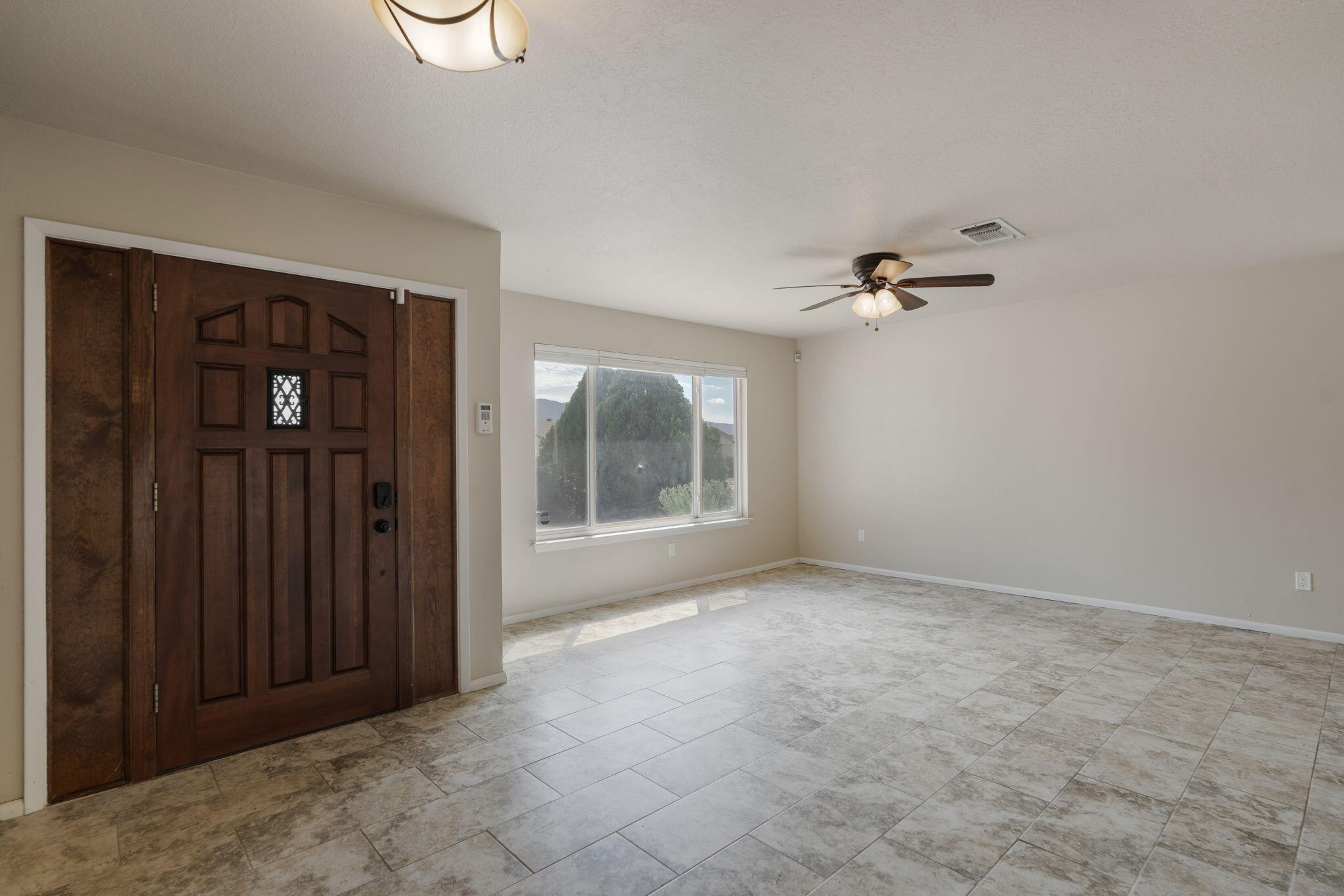 Photo 9 — 3825 Westerfeld Drive NE