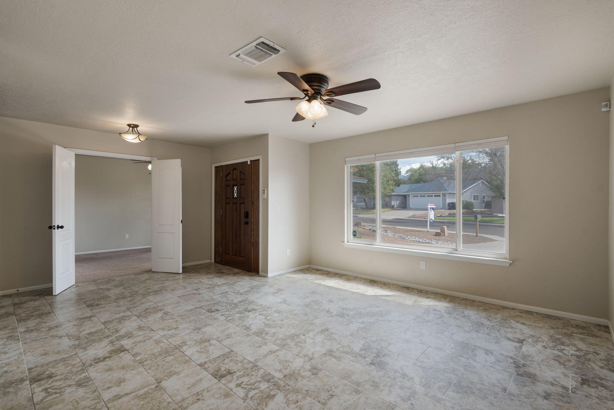 Photo 10 — 3825 Westerfeld Drive NE