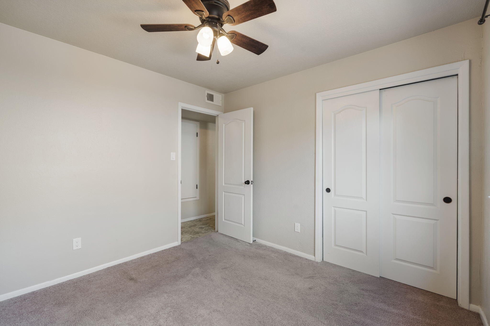 Photo 17 — 3825 Westerfeld Drive NE