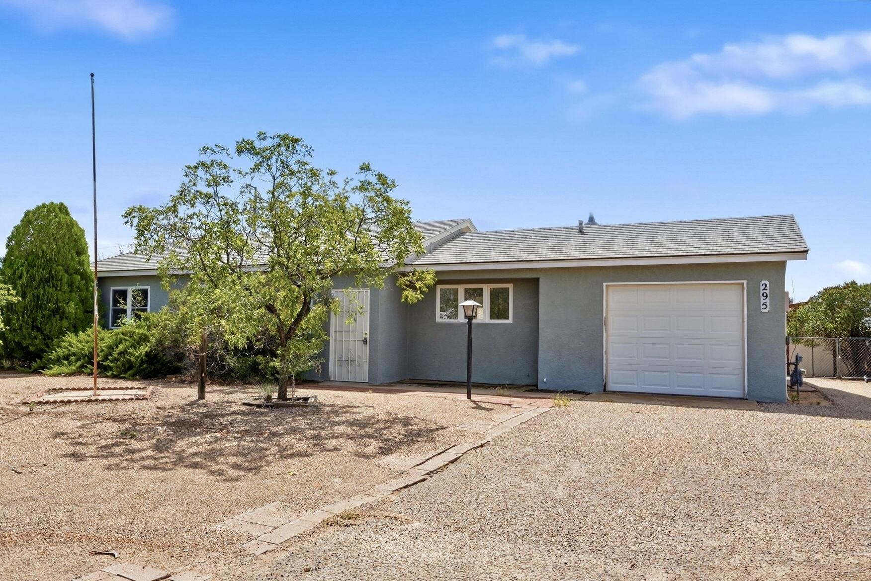 295 Quixote Drive SE, Rio Rancho, NM 87124