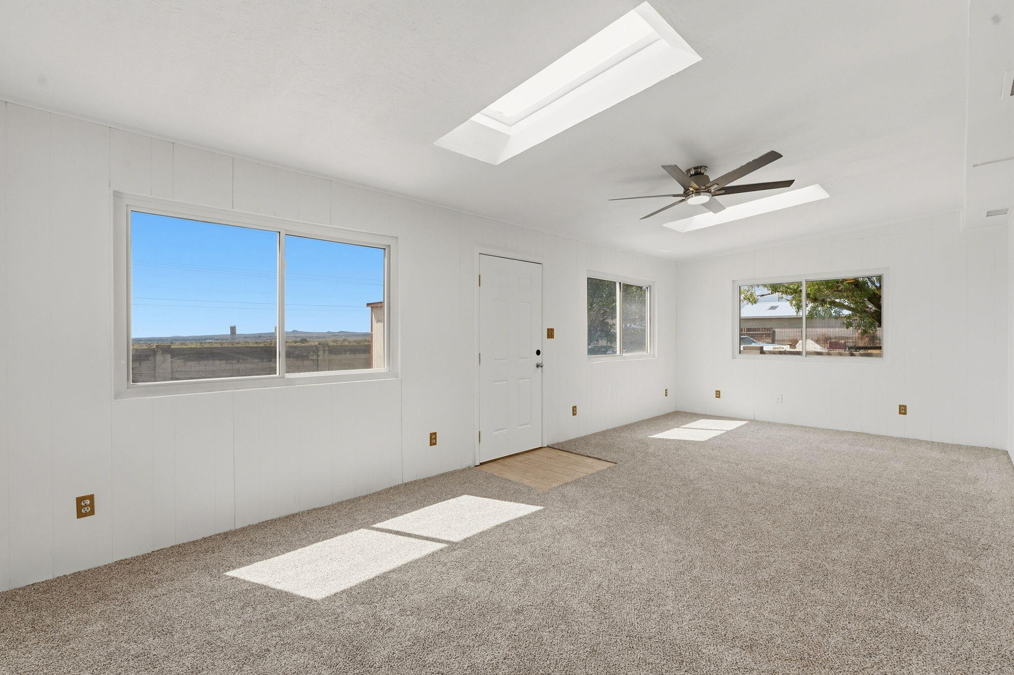 Photo 20 — 295 Quixote Drive SE