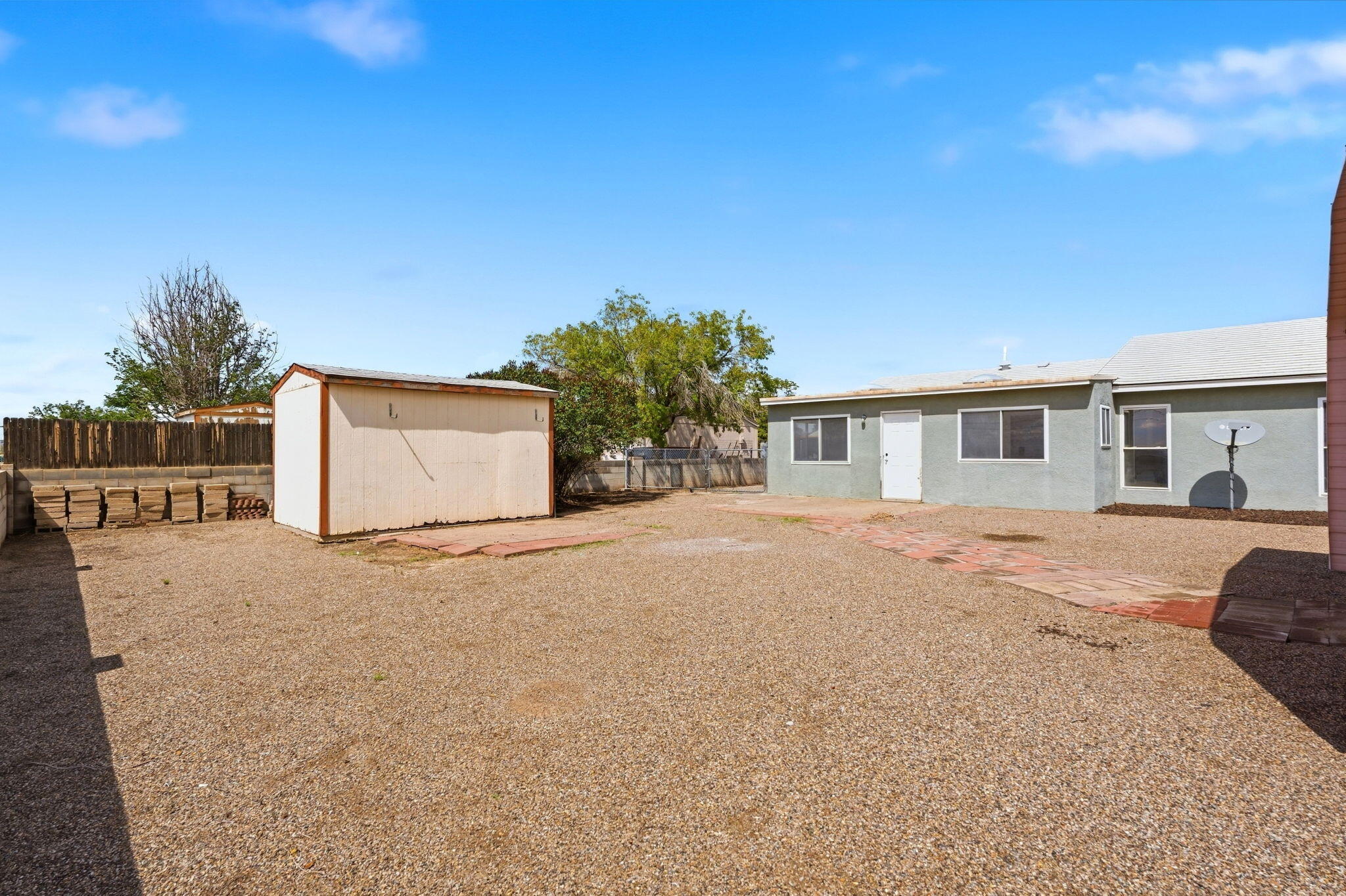 Photo 5 — 295 Quixote Drive SE