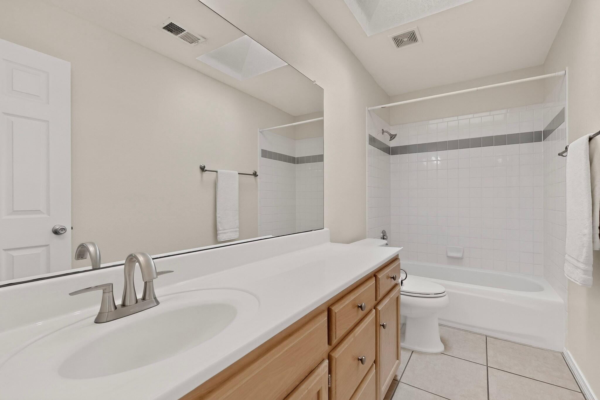 Photo 16 — 4909 Sereno Drive NE
