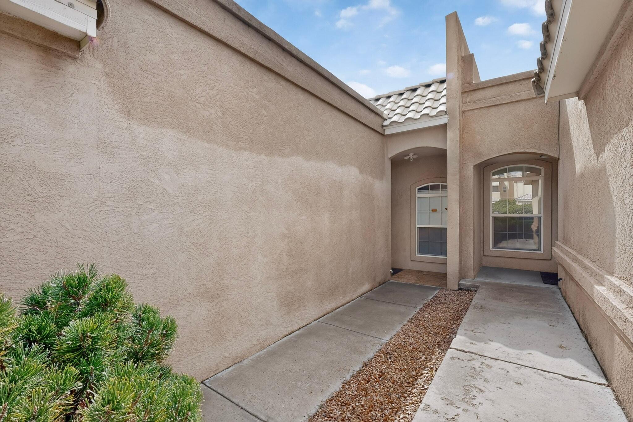 Photo 2 — 4909 Sereno Drive NE