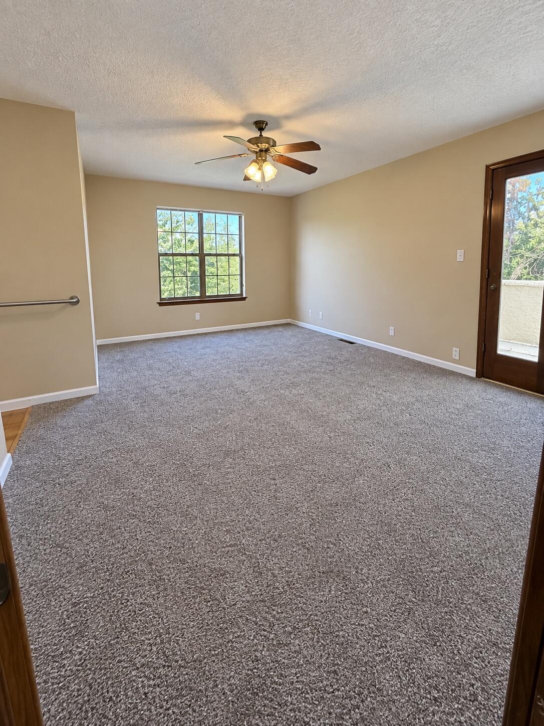 Photo 4 — 9421 Lancaster NE
