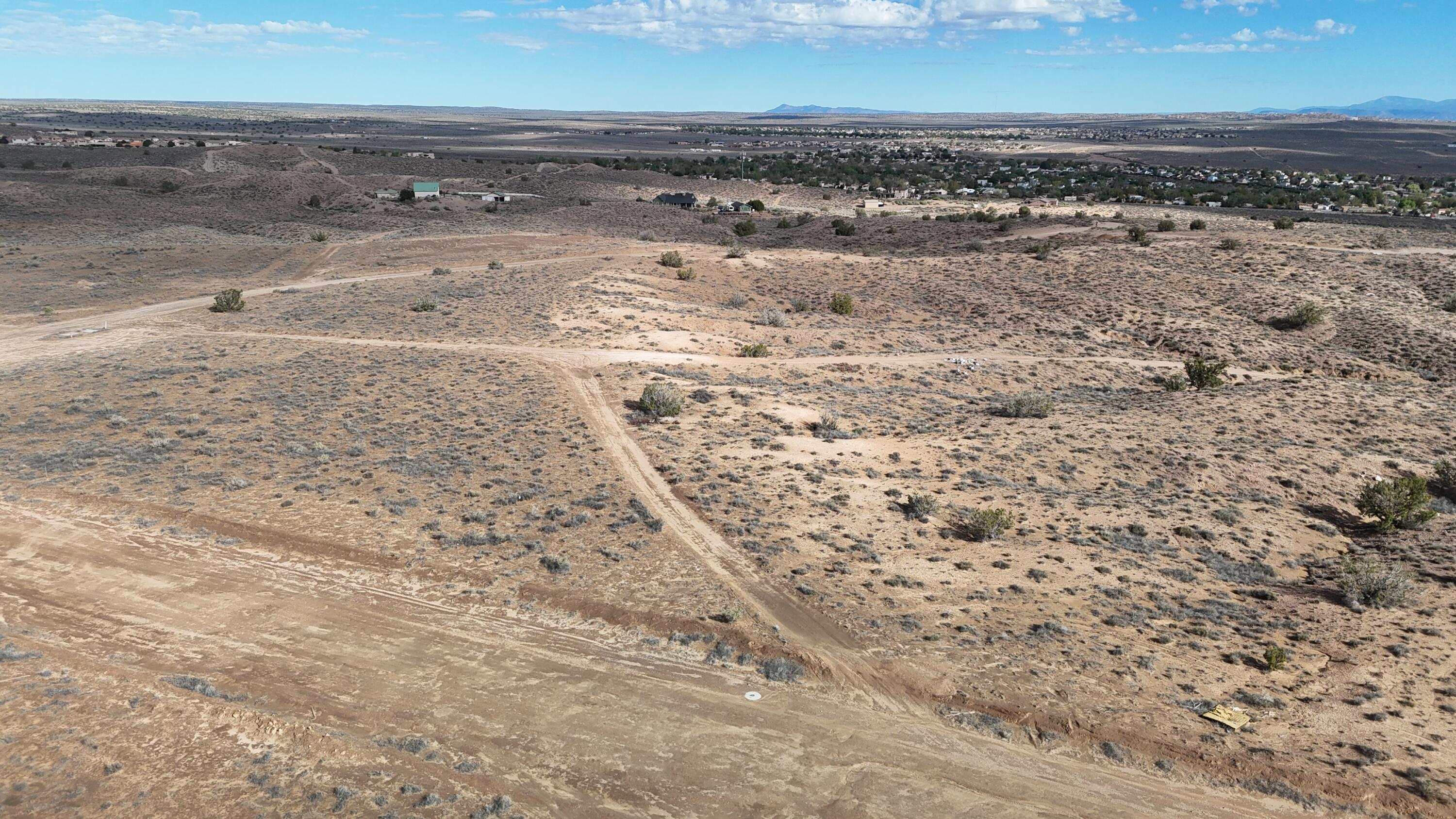 Photo 2 — 1332 Fig Loop NE