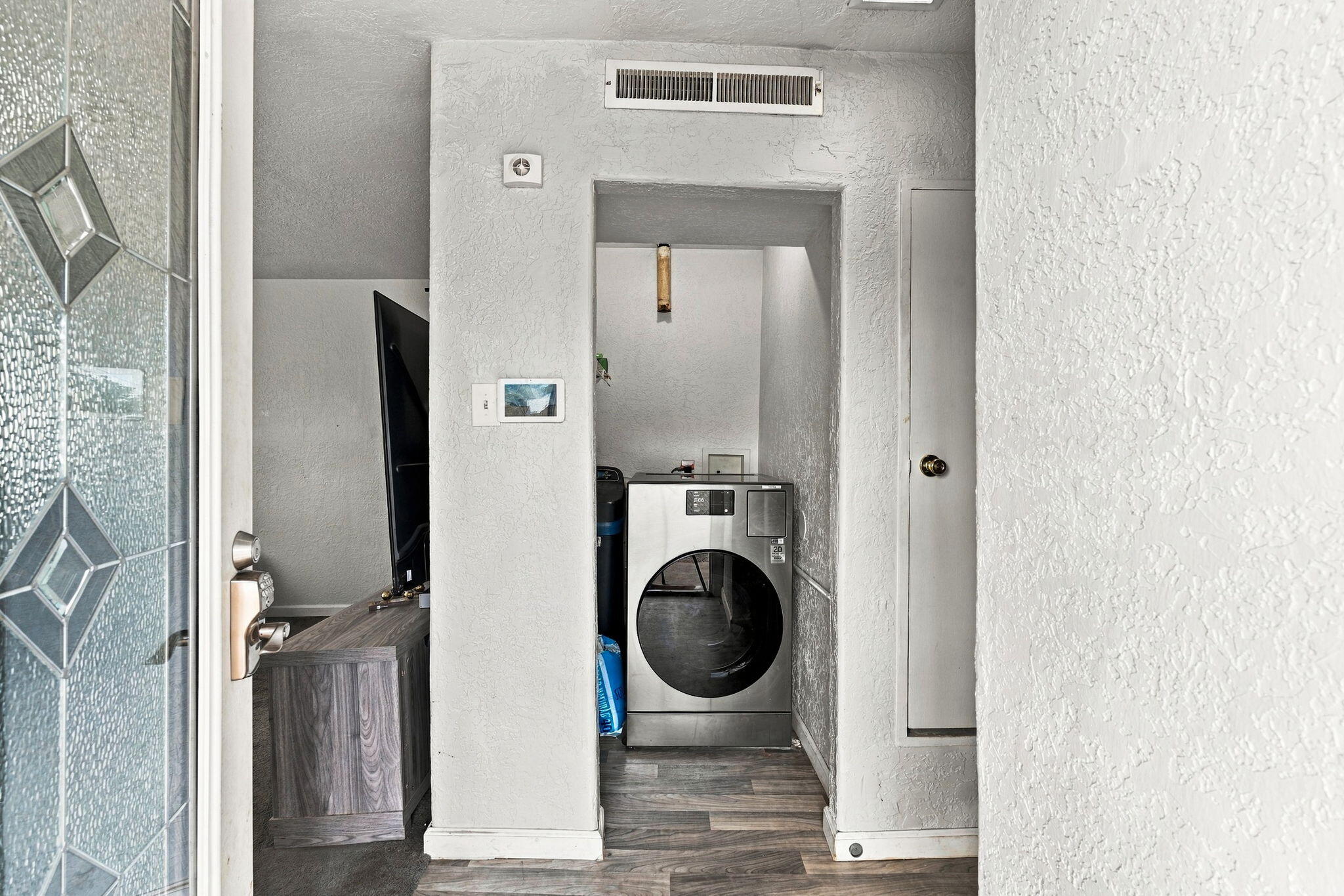 Photo 8 — 117 Clifton Avenue SE