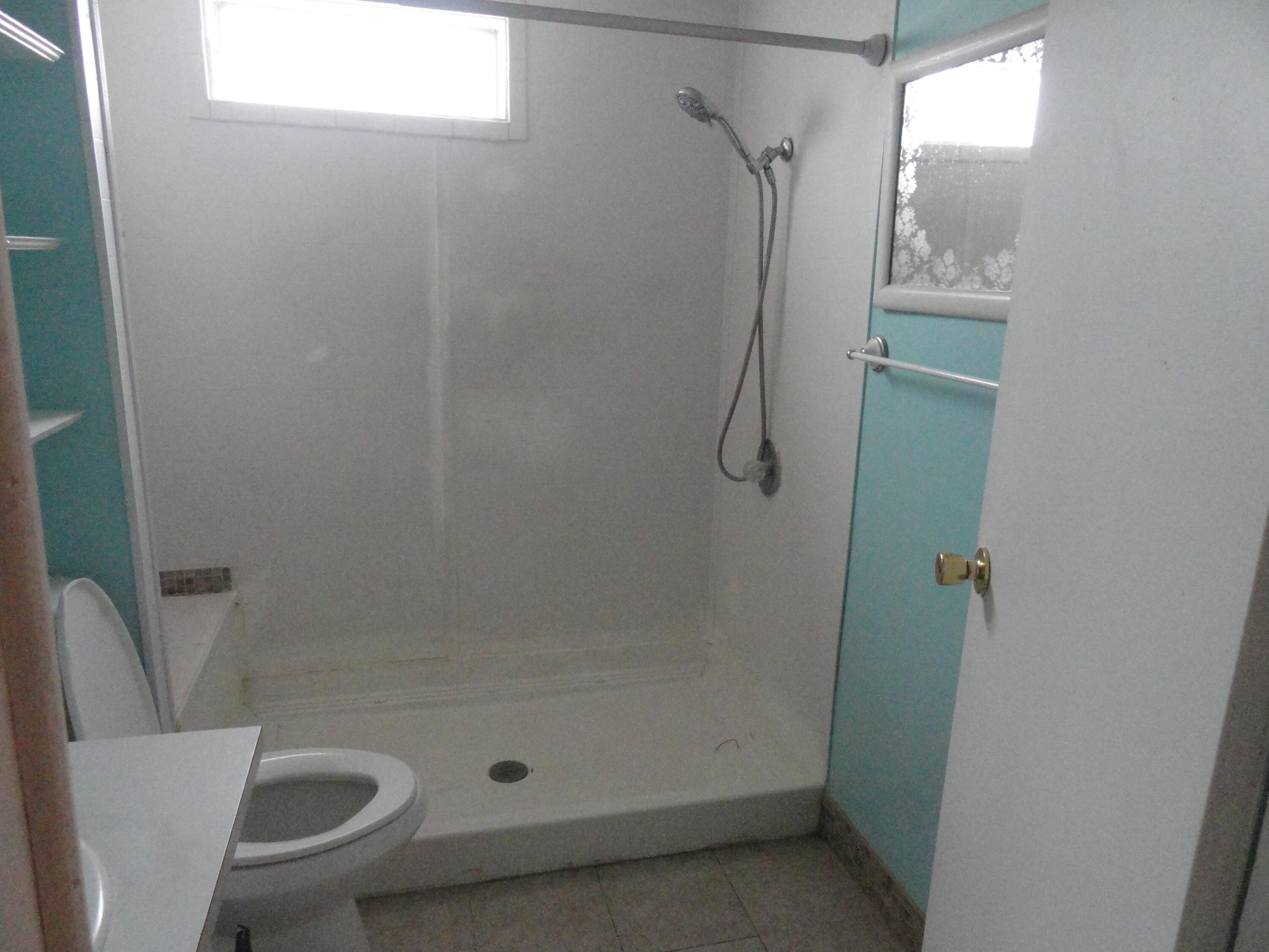 Photo 3 — 1742 Heaton Loop SE