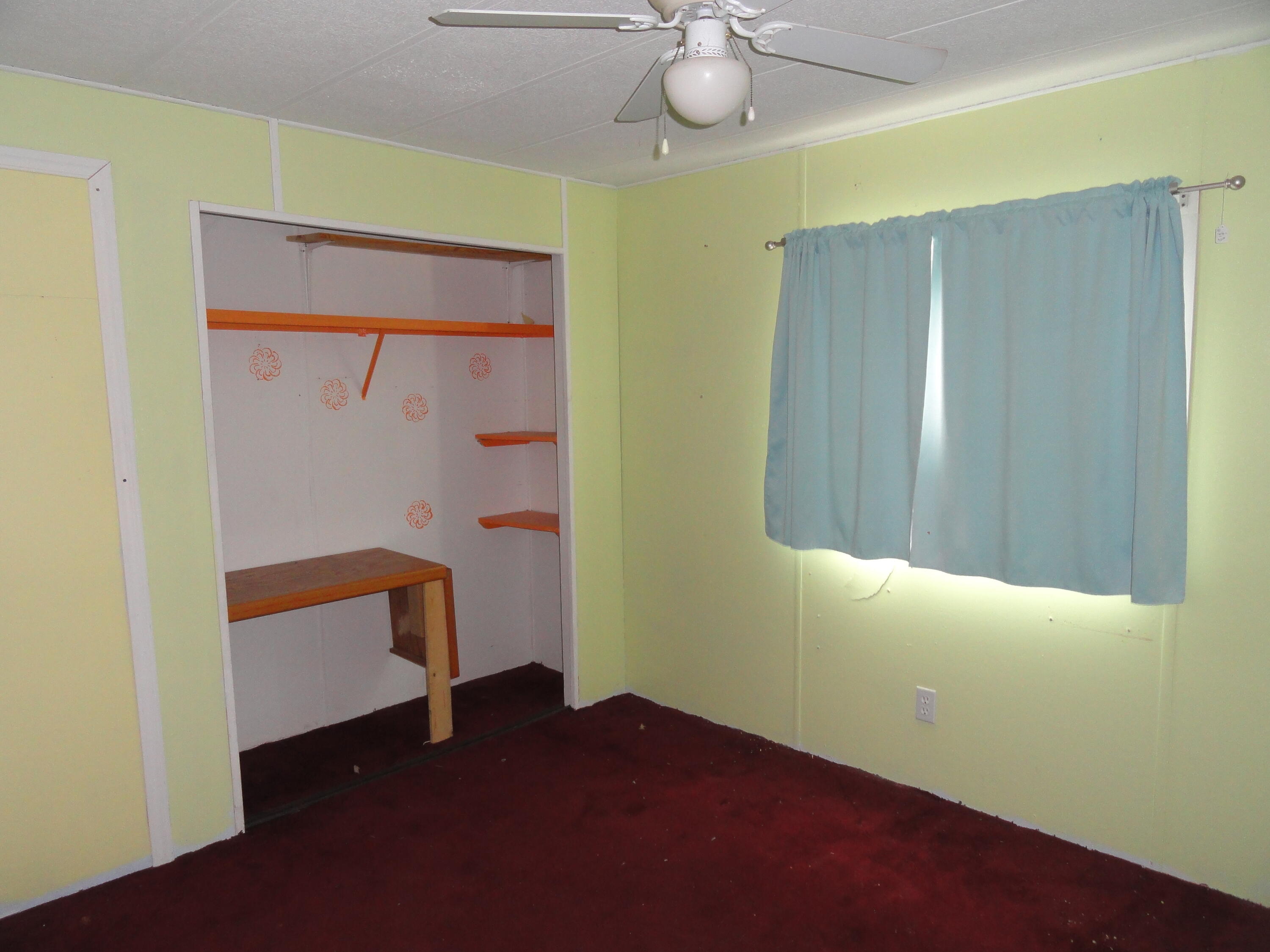 Photo 2 — 1742 Heaton Loop SE