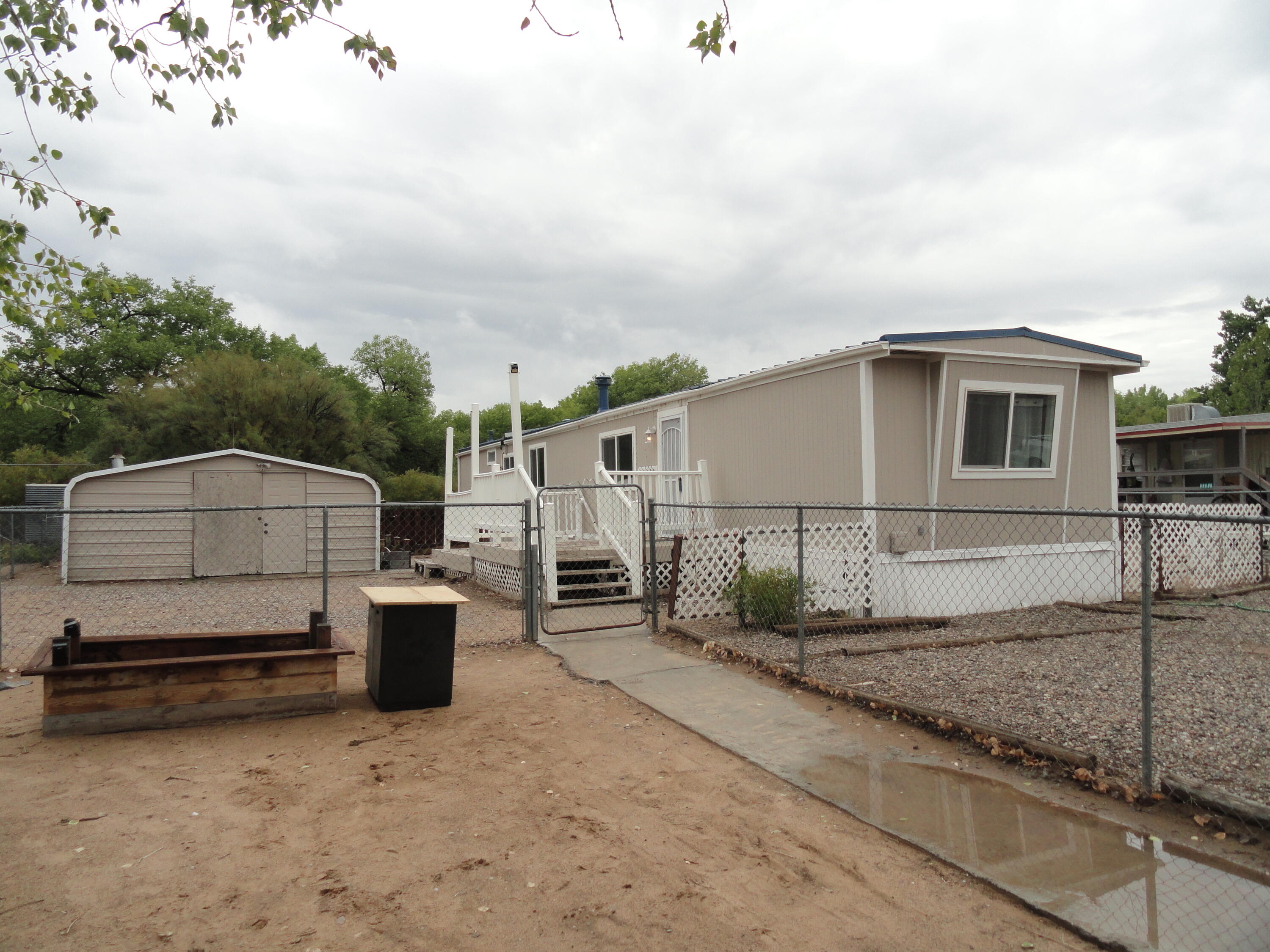 Photo 13 — 1742 Heaton Loop SE