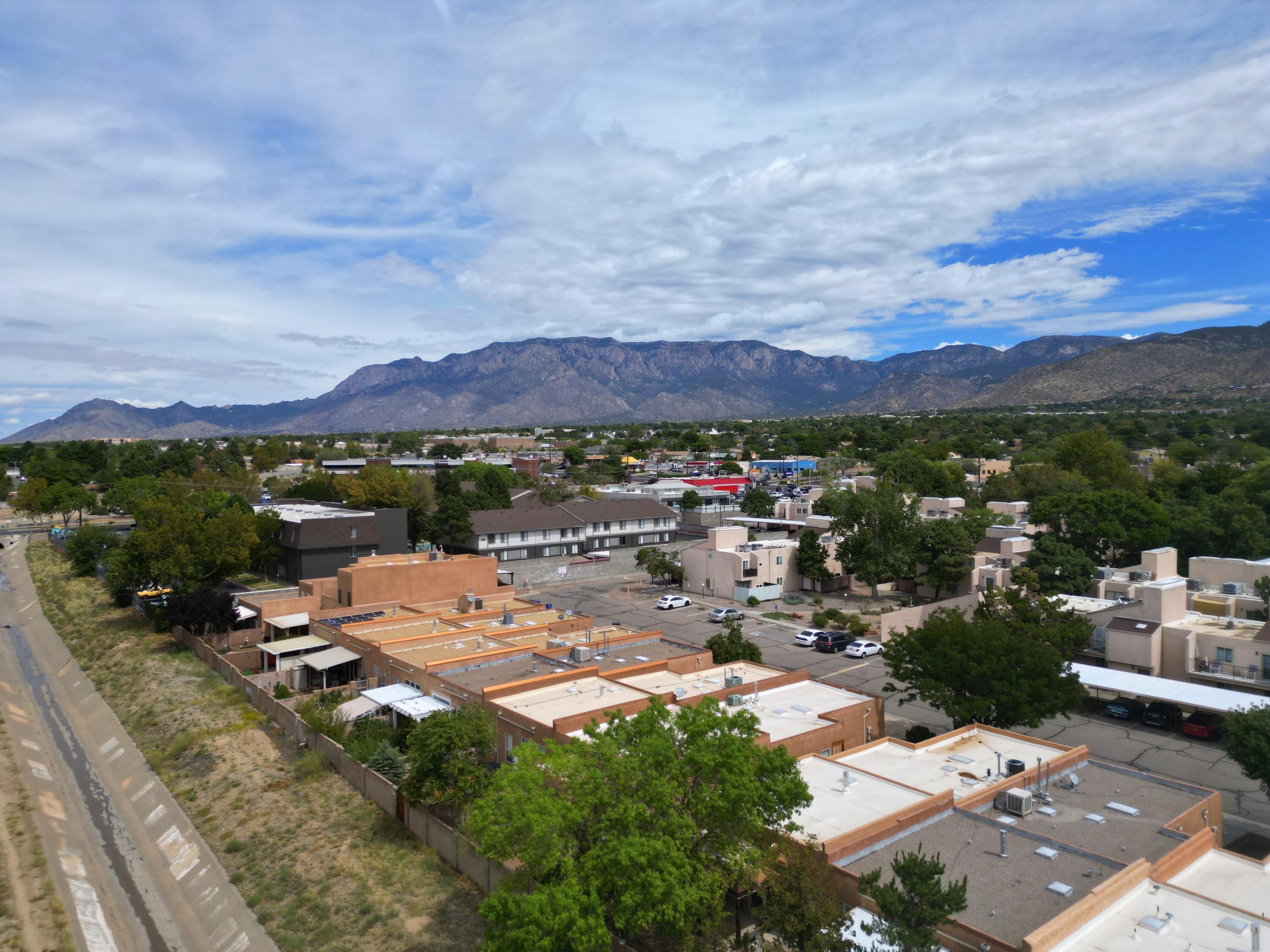 Photo 4 — 3431 Juan Tabo Boulevard NE