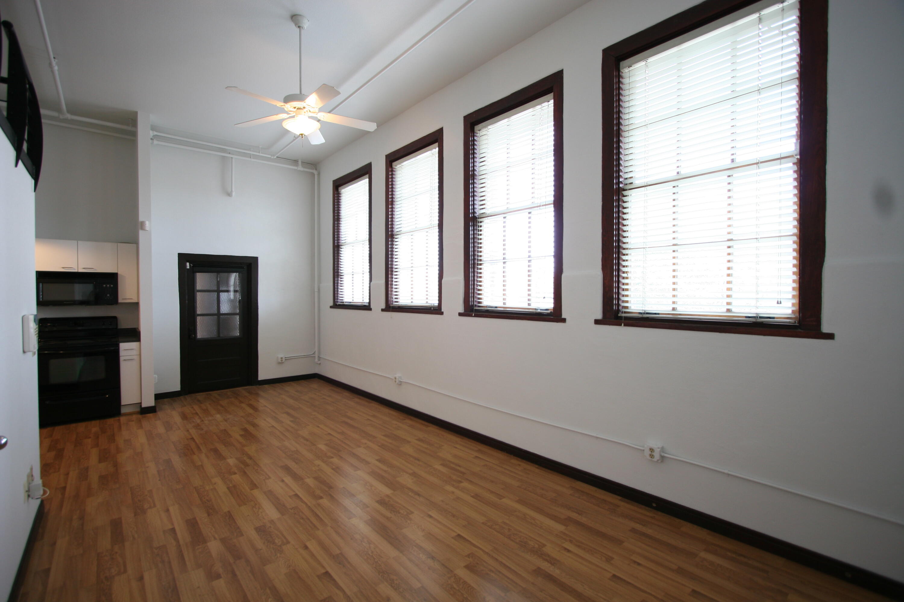 Photo 10 — 301 Central Avenue NE 117