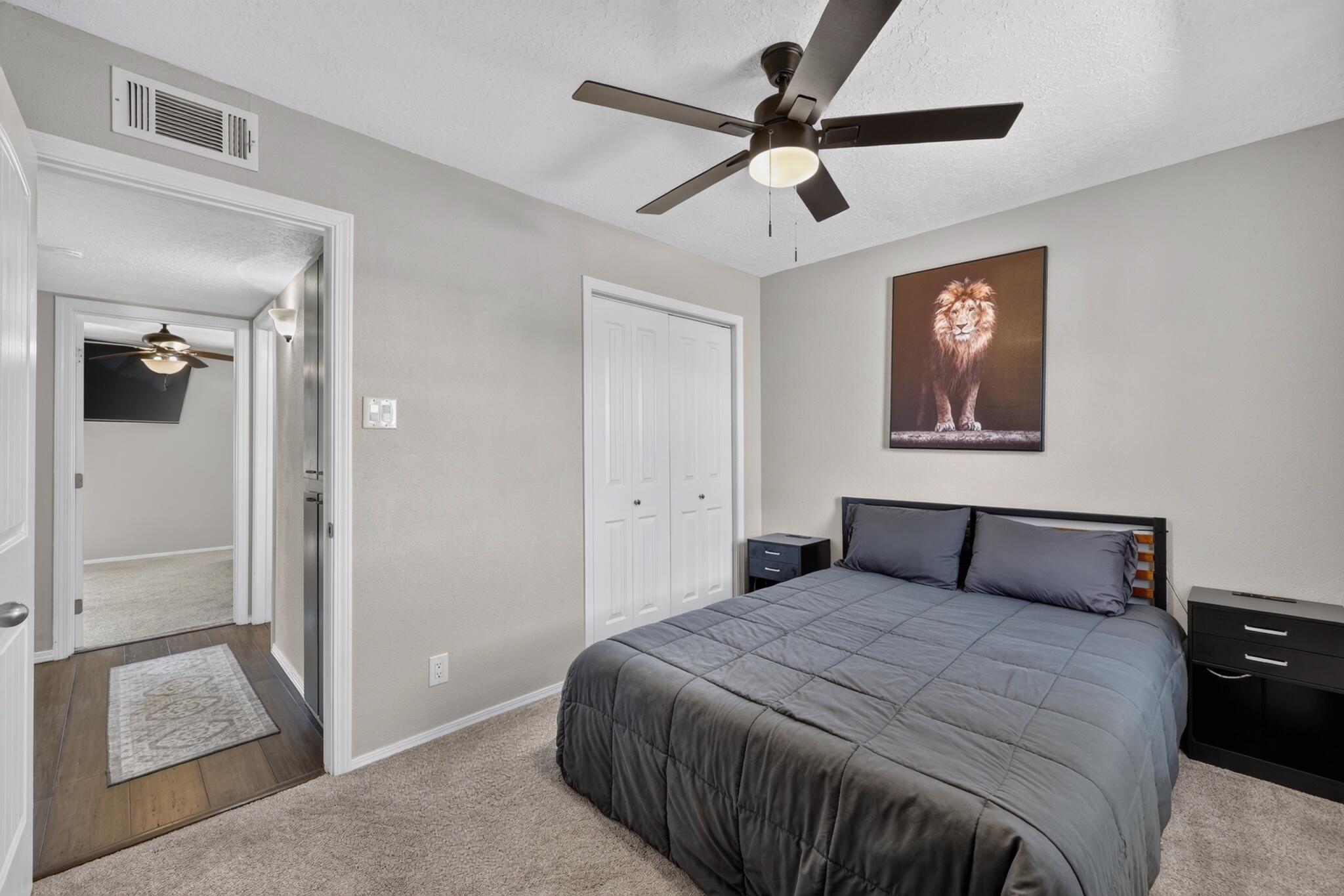 Photo 19 — 609 Grecian Lane NW