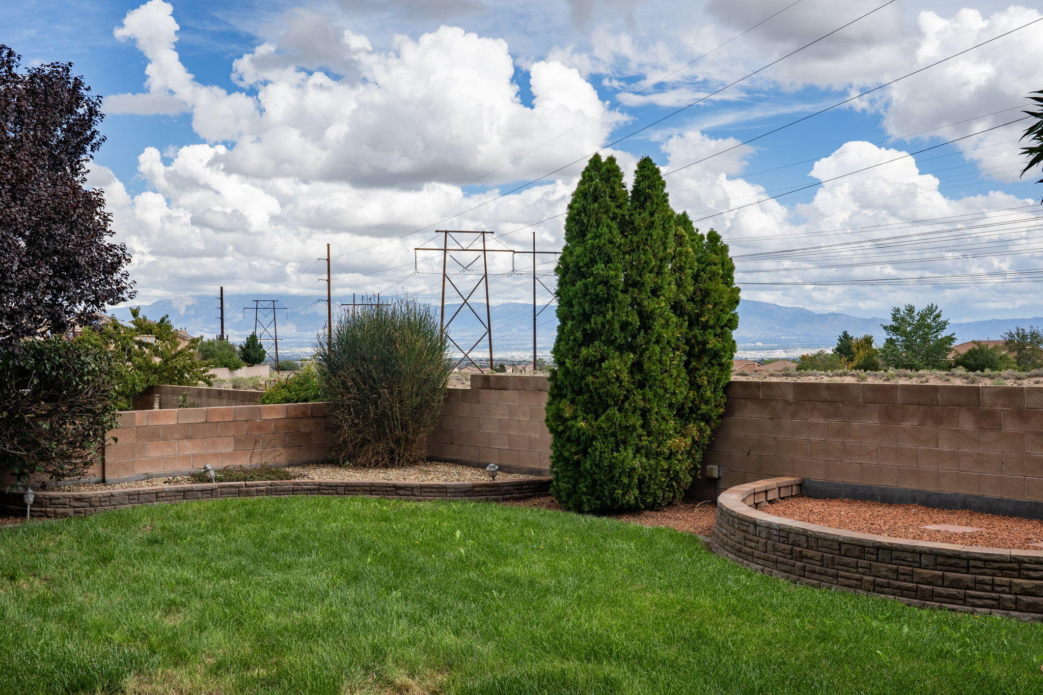 Photo 2 — 1308 Summer Breeze Drive NW